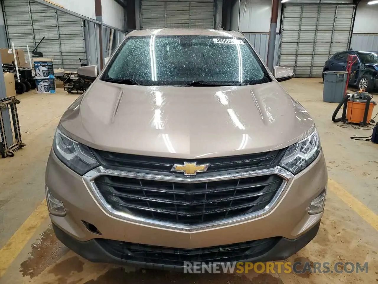 5 Photograph of a damaged car 2GNAXJEVXK6240426 CHEVROLET EQUINOX 2019