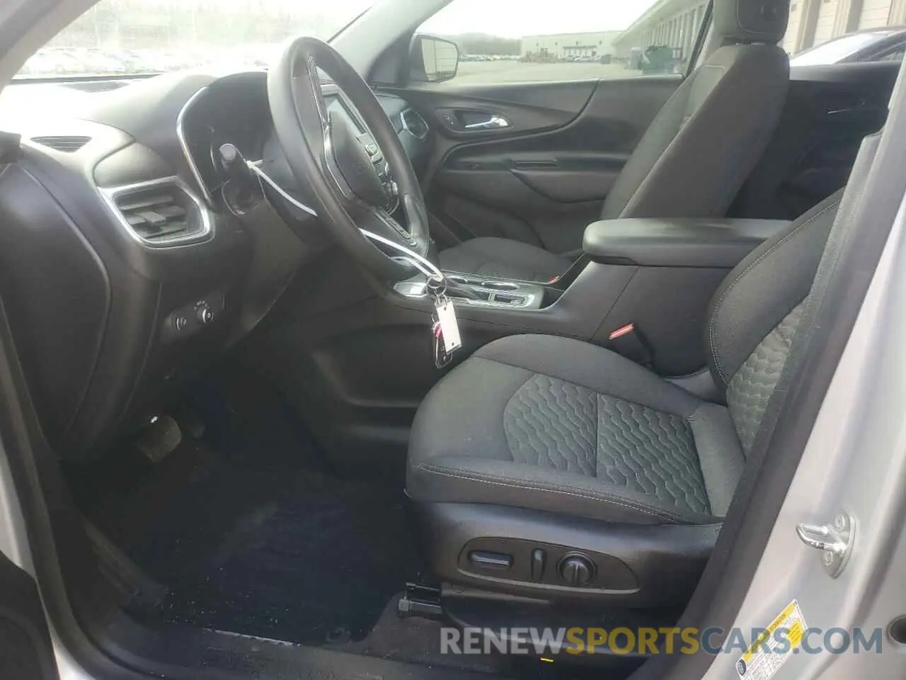 7 Photograph of a damaged car 2GNAXKEV0K6140910 CHEVROLET EQUINOX 2019