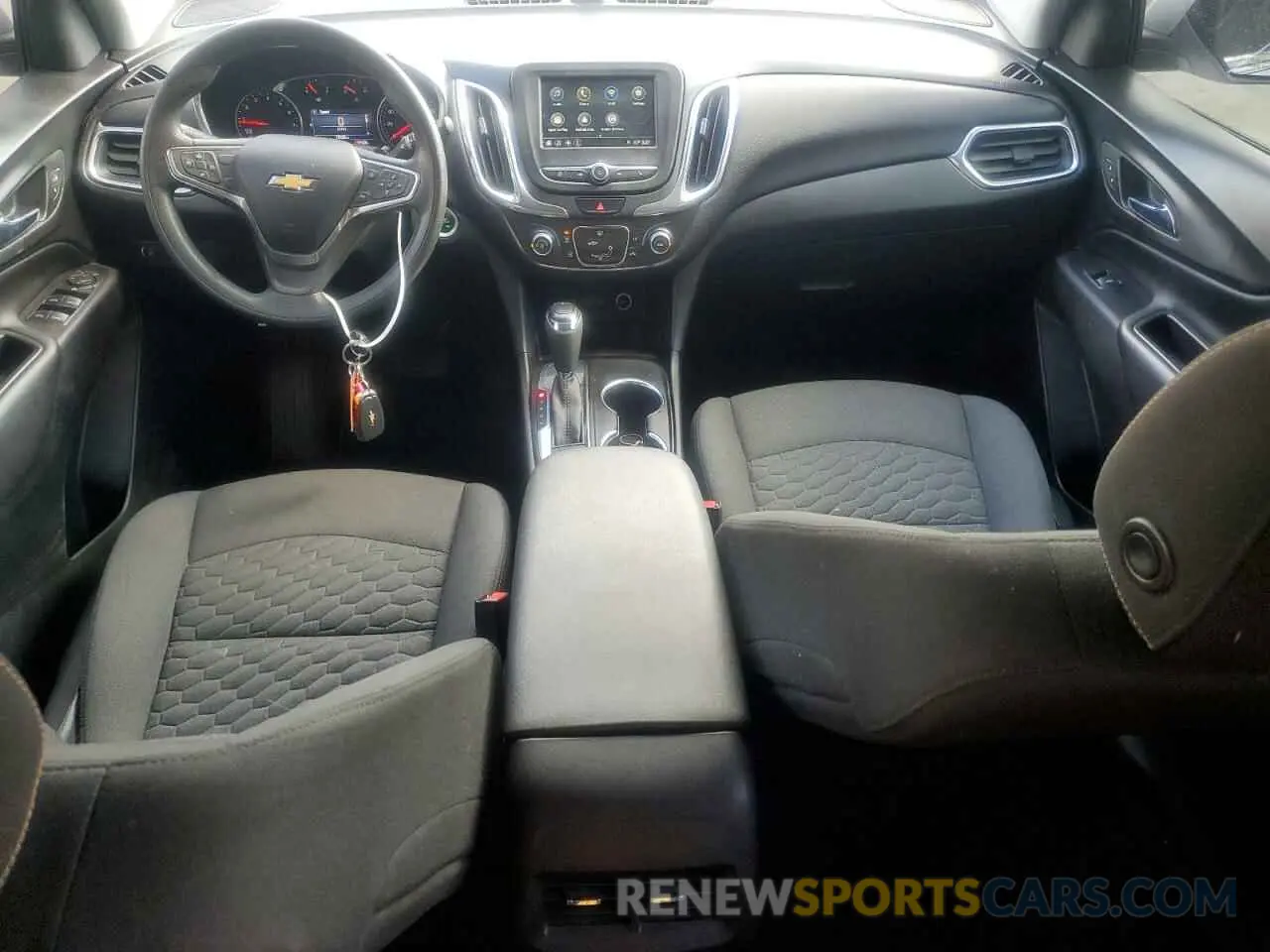 8 Photograph of a damaged car 2GNAXKEV0K6140910 CHEVROLET EQUINOX 2019