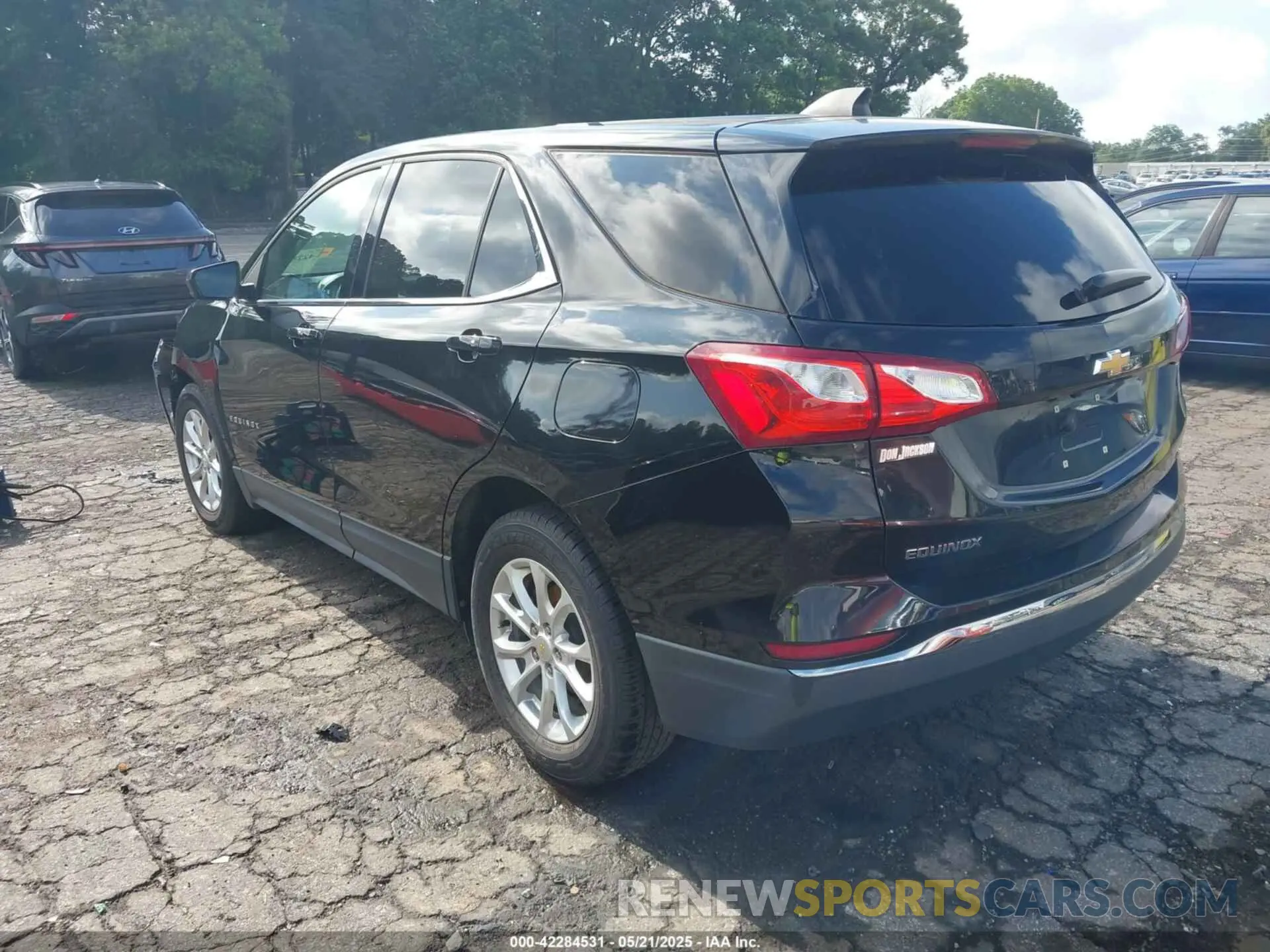3 Photograph of a damaged car 2GNAXKEV0K6167475 CHEVROLET EQUINOX 2019