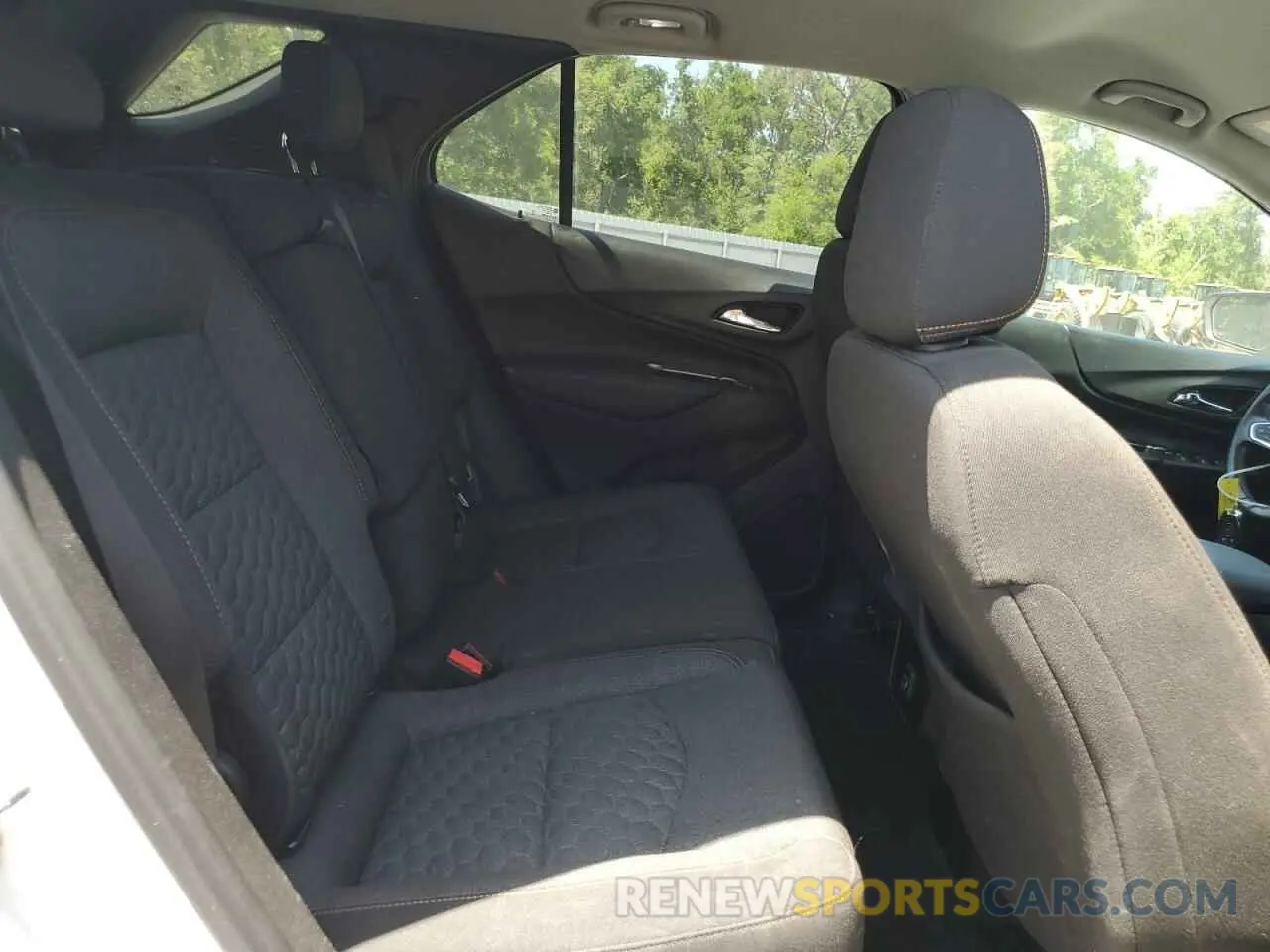 11 Photograph of a damaged car 2GNAXKEV0K6173163 CHEVROLET EQUINOX 2019