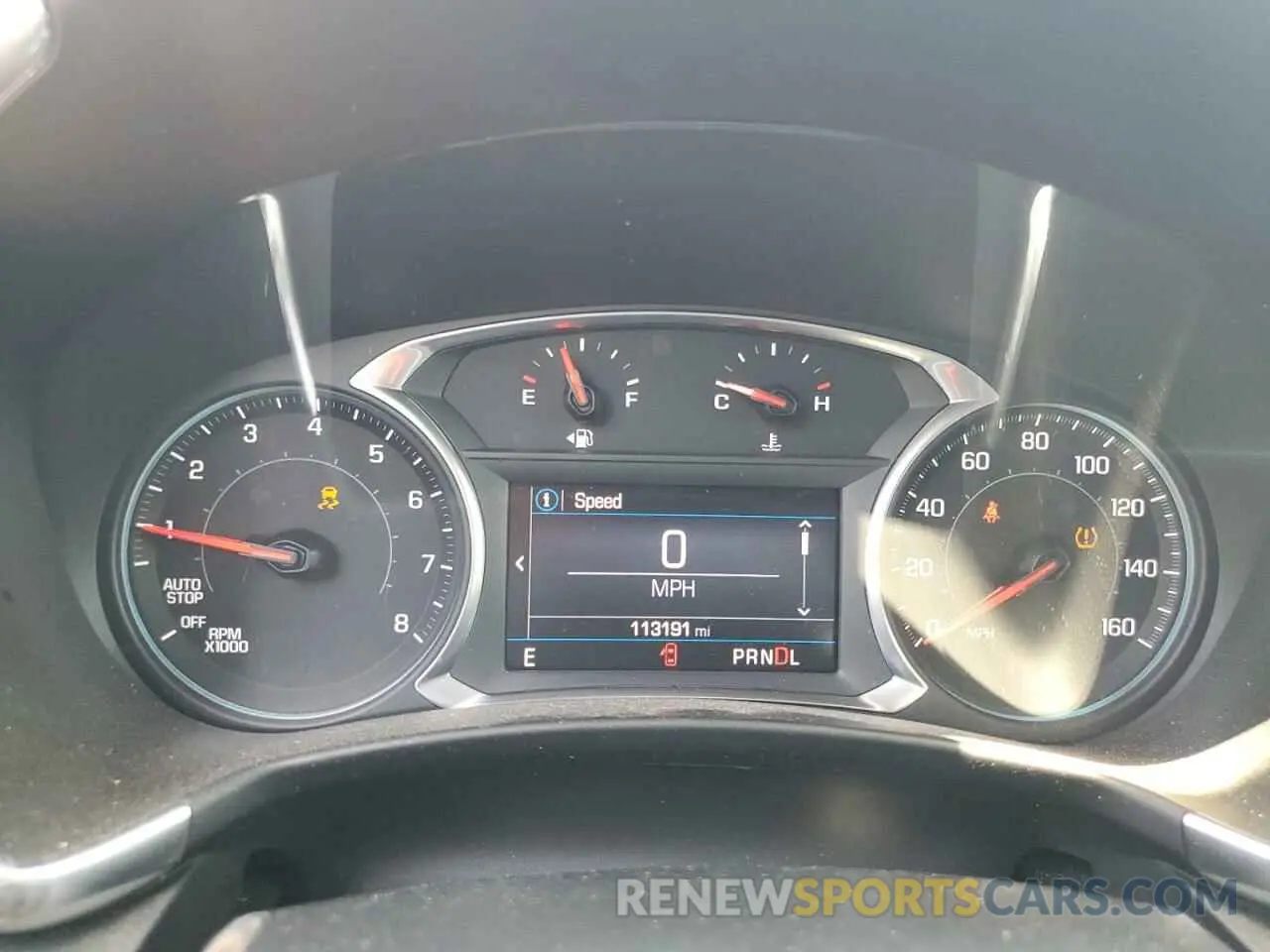 9 Photograph of a damaged car 2GNAXKEV0K6173163 CHEVROLET EQUINOX 2019