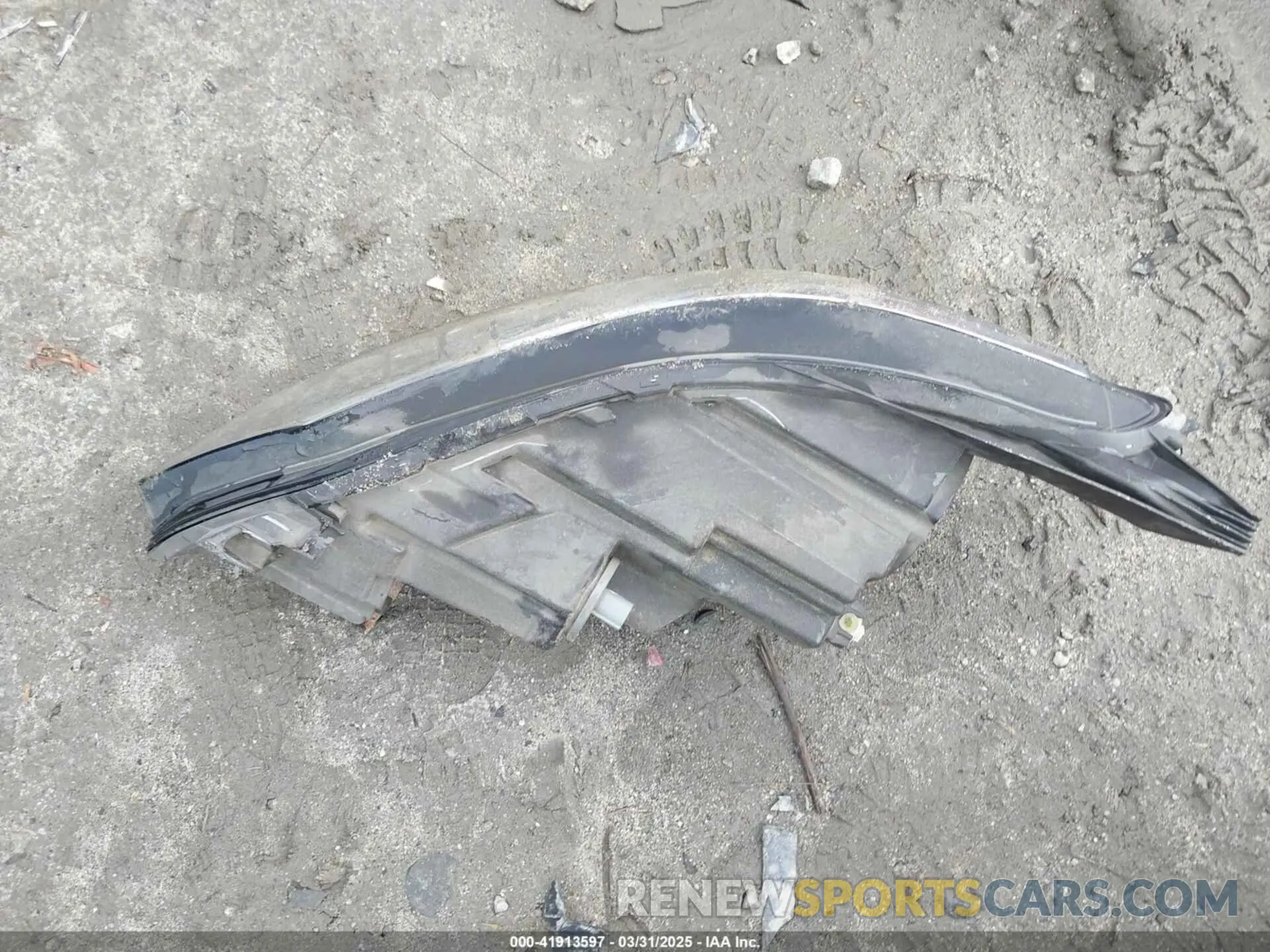 12 Photograph of a damaged car 2GNAXKEV0K6175950 CHEVROLET EQUINOX 2019