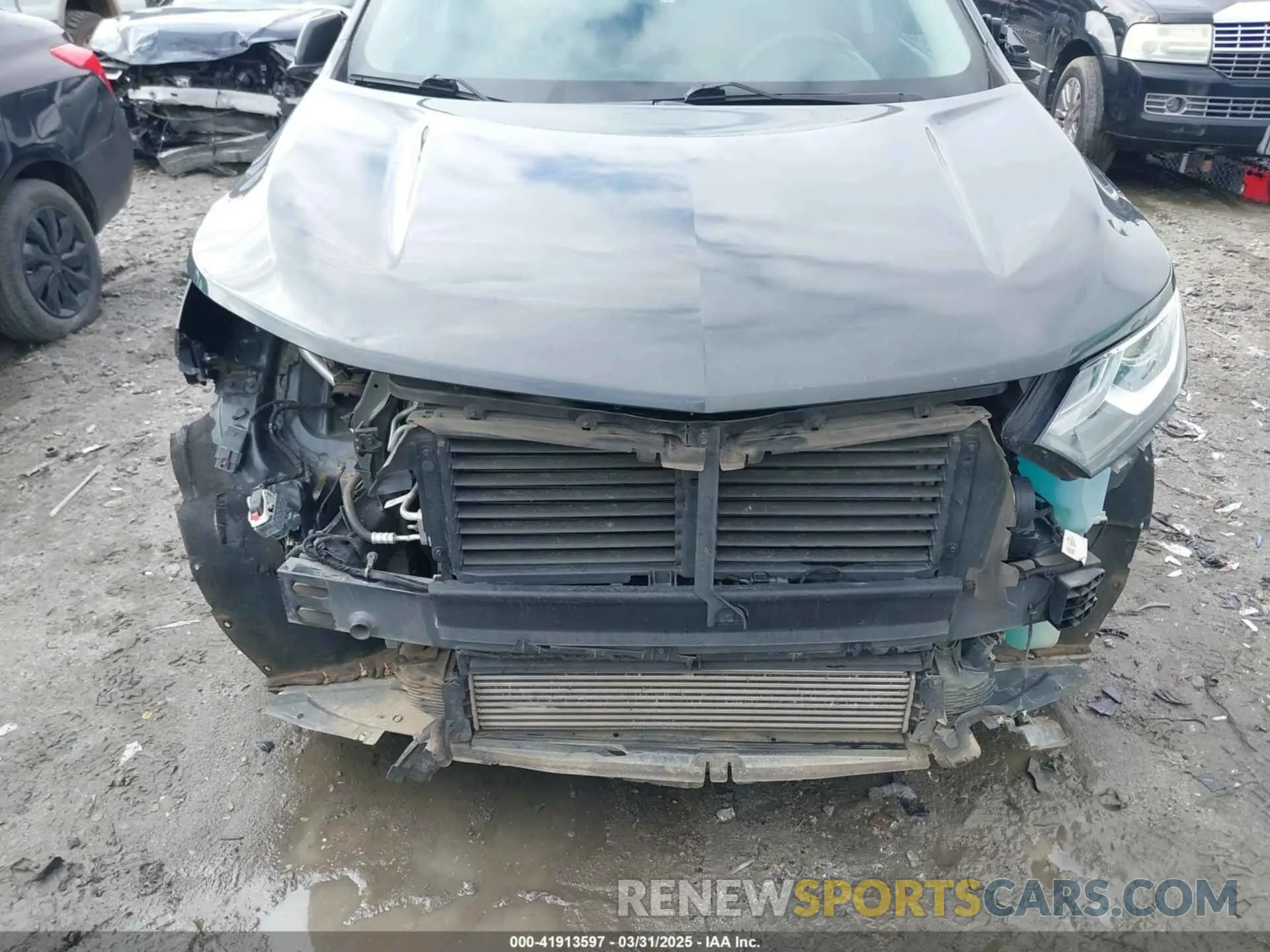 13 Photograph of a damaged car 2GNAXKEV0K6175950 CHEVROLET EQUINOX 2019