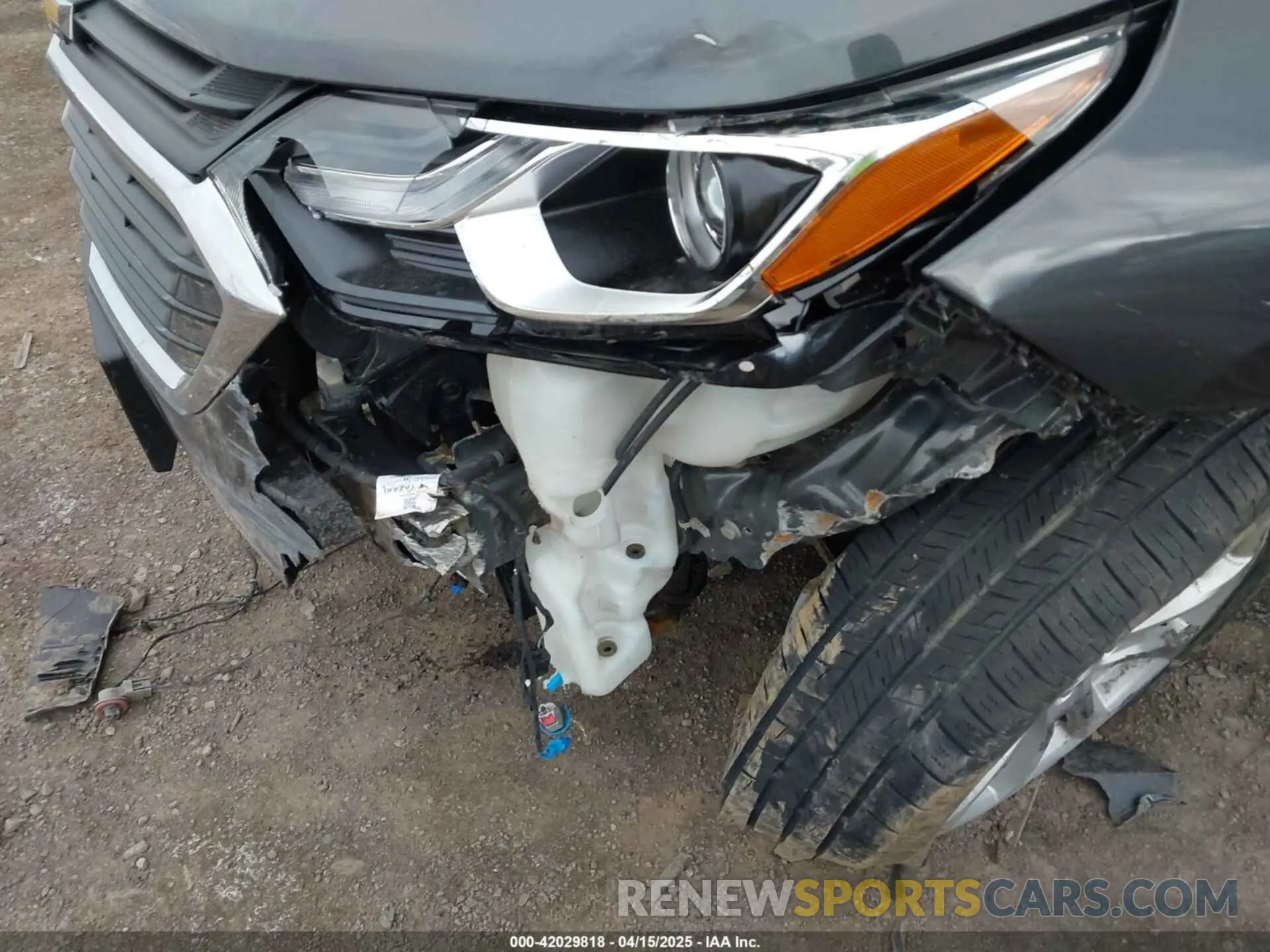 6 Photograph of a damaged car 2GNAXKEV0K6230221 CHEVROLET EQUINOX 2019