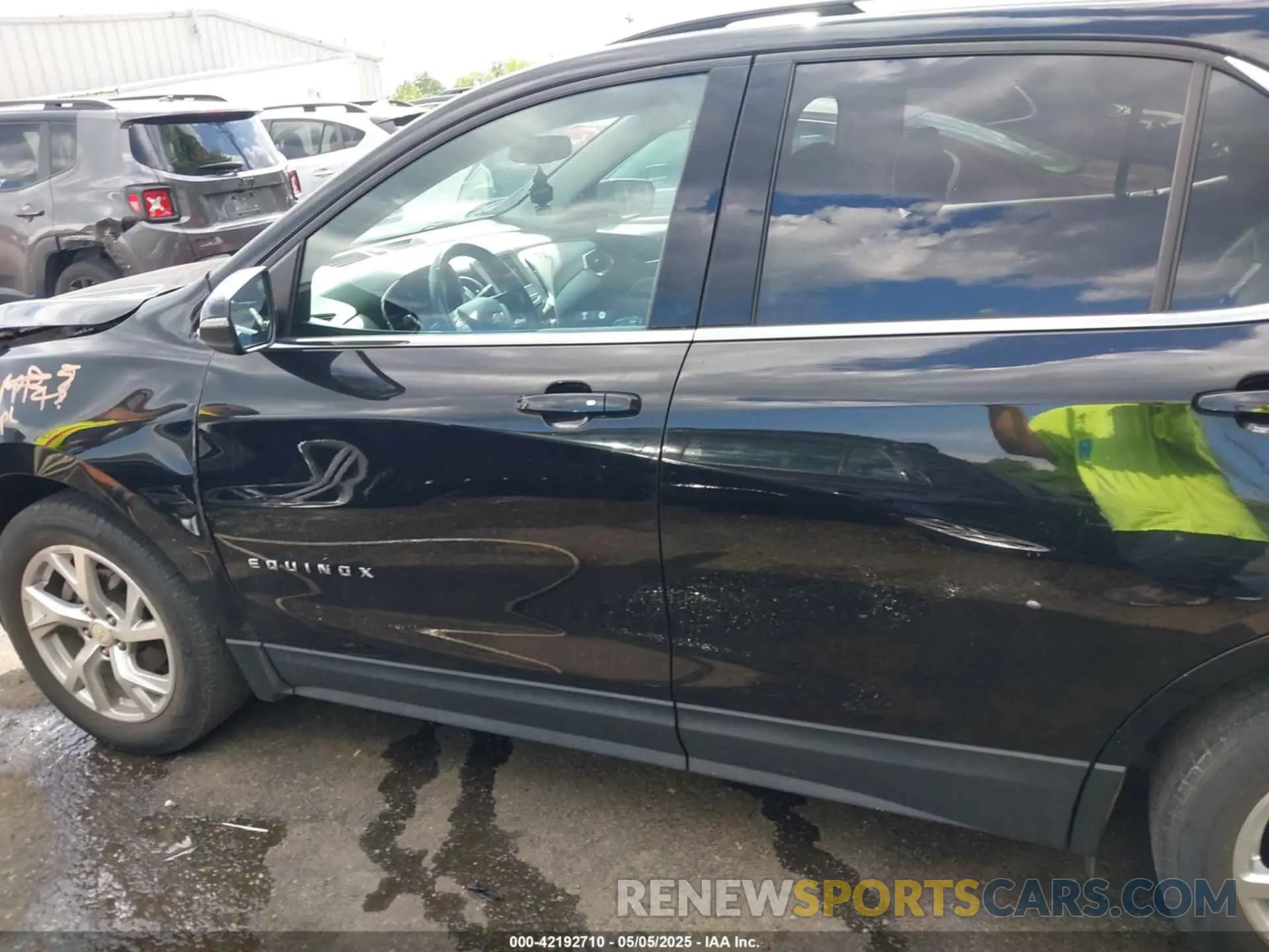 14 Photograph of a damaged car 2GNAXKEV0K6247052 CHEVROLET EQUINOX 2019
