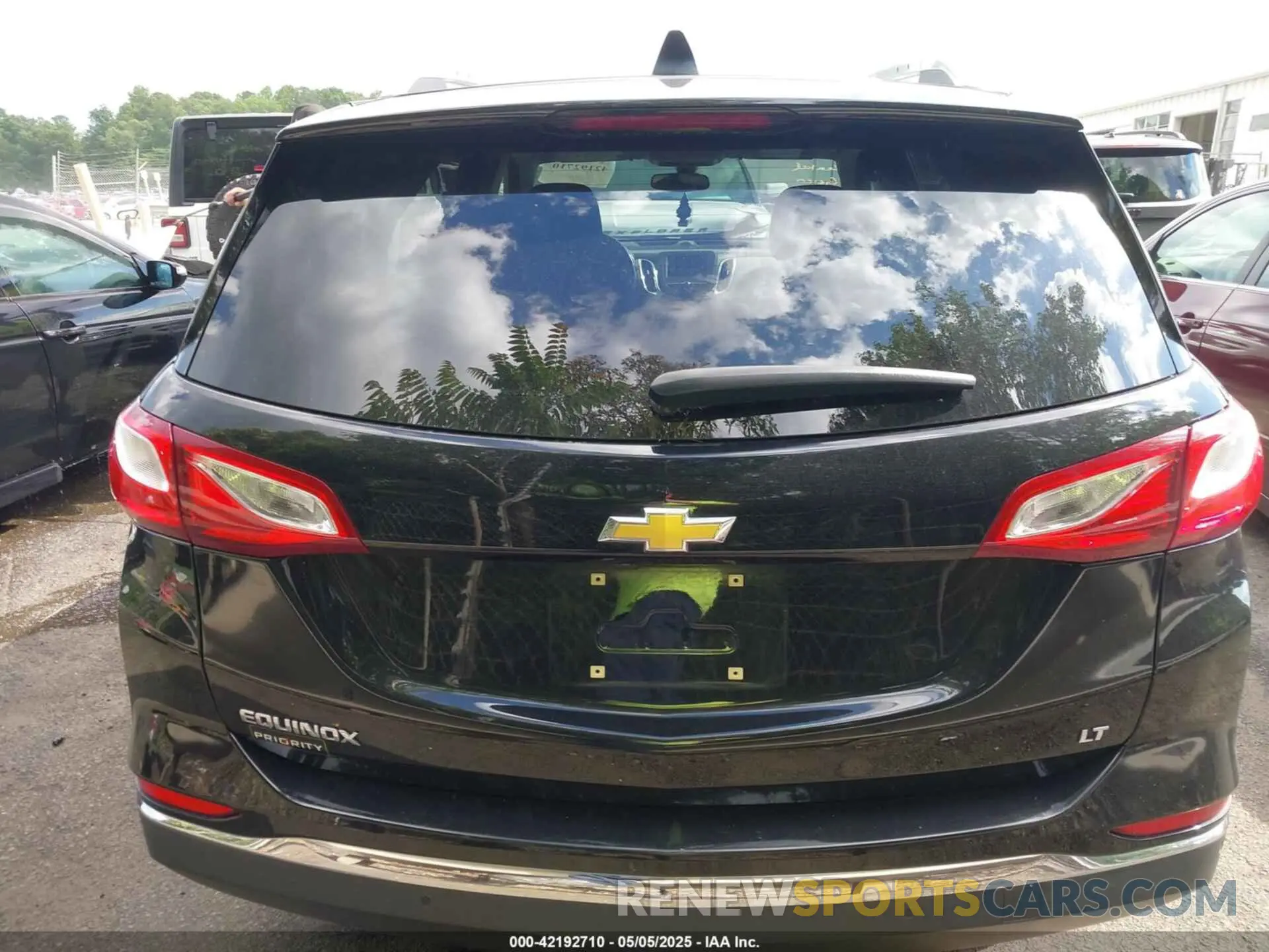 16 Photograph of a damaged car 2GNAXKEV0K6247052 CHEVROLET EQUINOX 2019