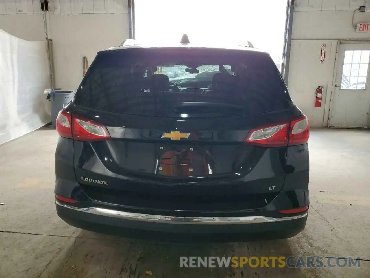 6 Photograph of a damaged car 2GNAXKEV0K6249092 CHEVROLET EQUINOX 2019