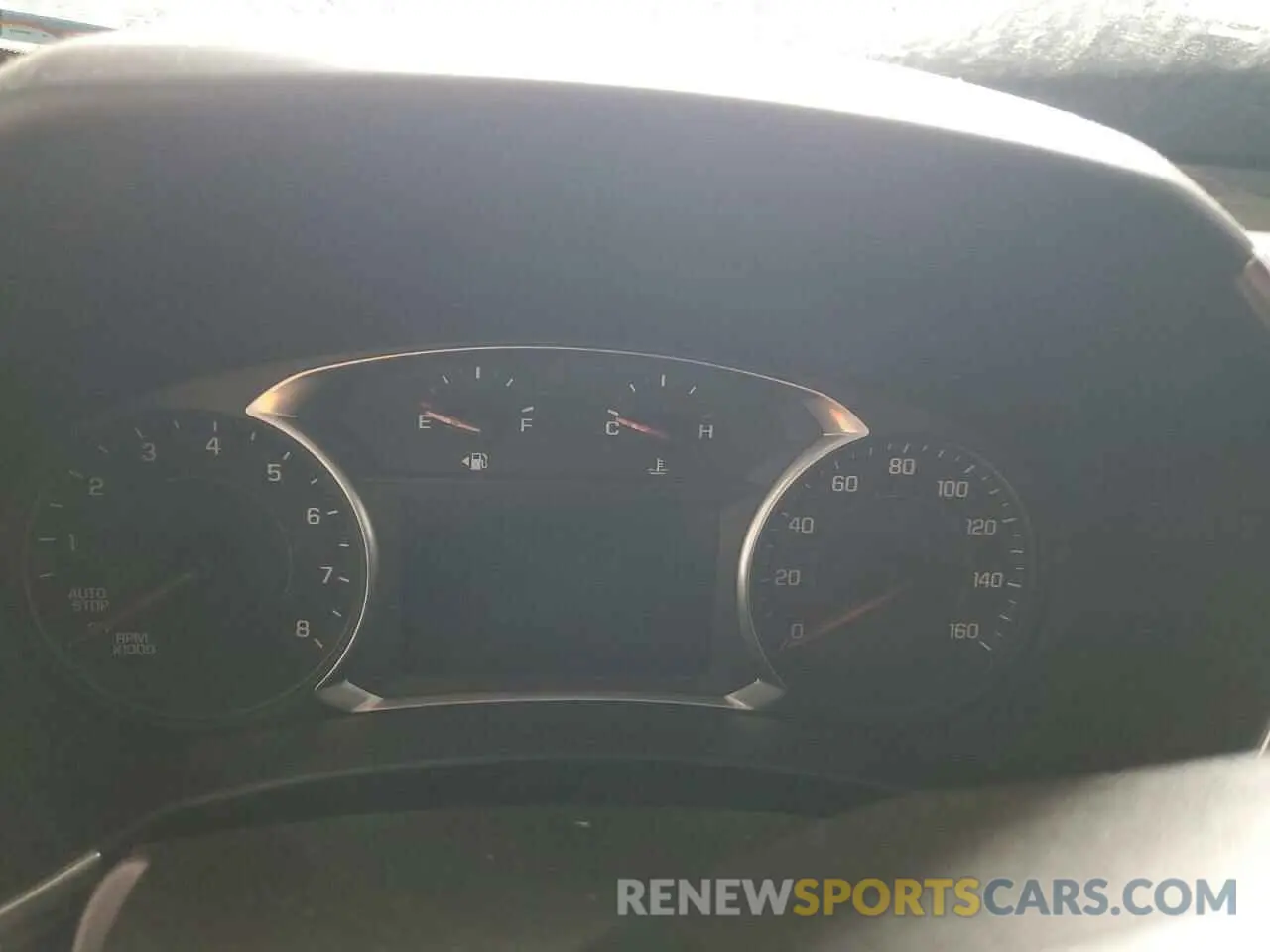 9 Photograph of a damaged car 2GNAXKEV0K6249092 CHEVROLET EQUINOX 2019