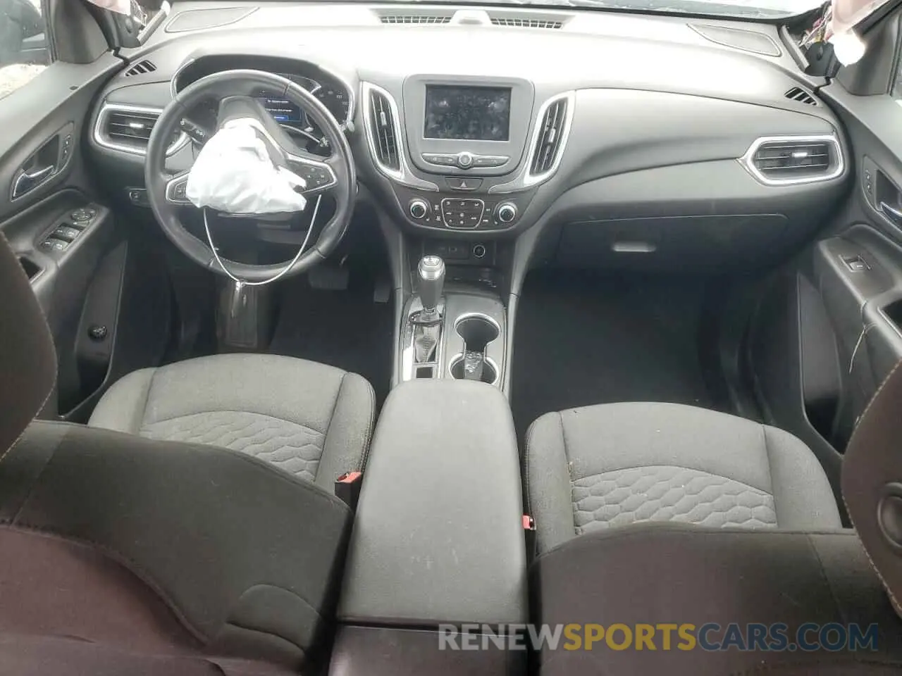 8 Photograph of a damaged car 2GNAXKEV0K6268421 CHEVROLET EQUINOX 2019