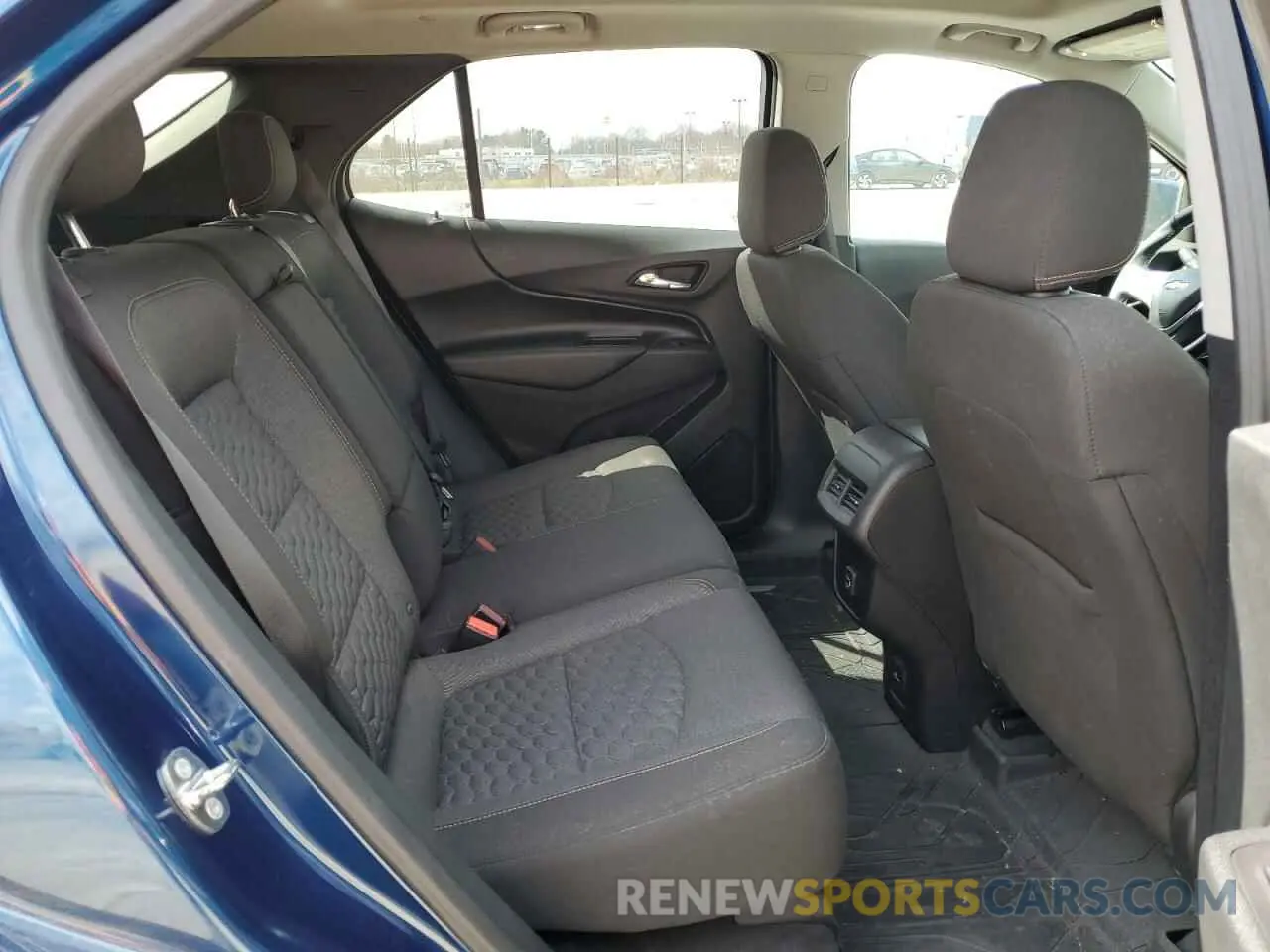 12 Photograph of a damaged car 2GNAXKEV1K6107138 CHEVROLET EQUINOX 2019