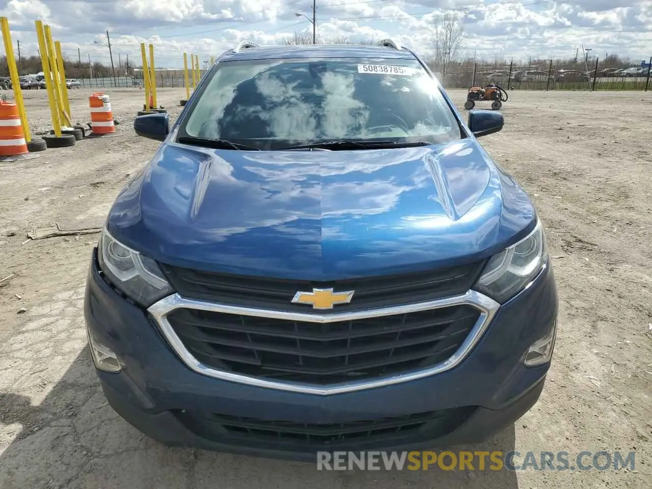 5 Photograph of a damaged car 2GNAXKEV1K6107138 CHEVROLET EQUINOX 2019