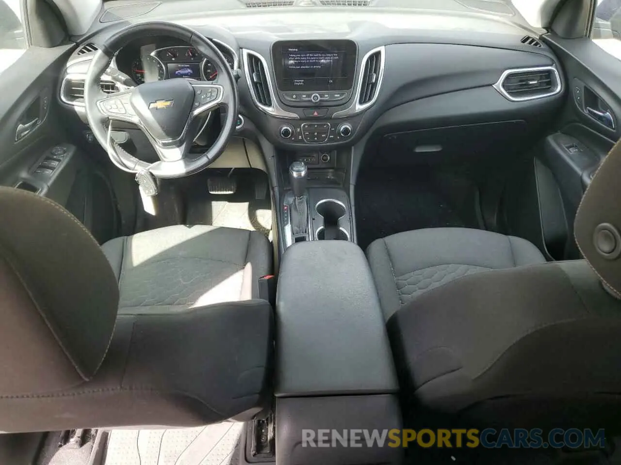 8 Photograph of a damaged car 2GNAXKEV1K6107138 CHEVROLET EQUINOX 2019