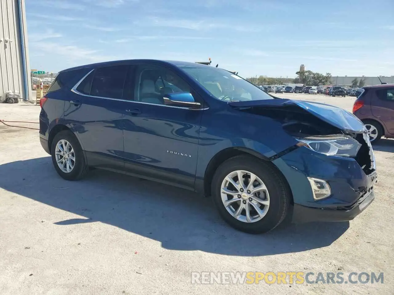 4 Photograph of a damaged car 2GNAXKEV1K6140320 CHEVROLET EQUINOX 2019