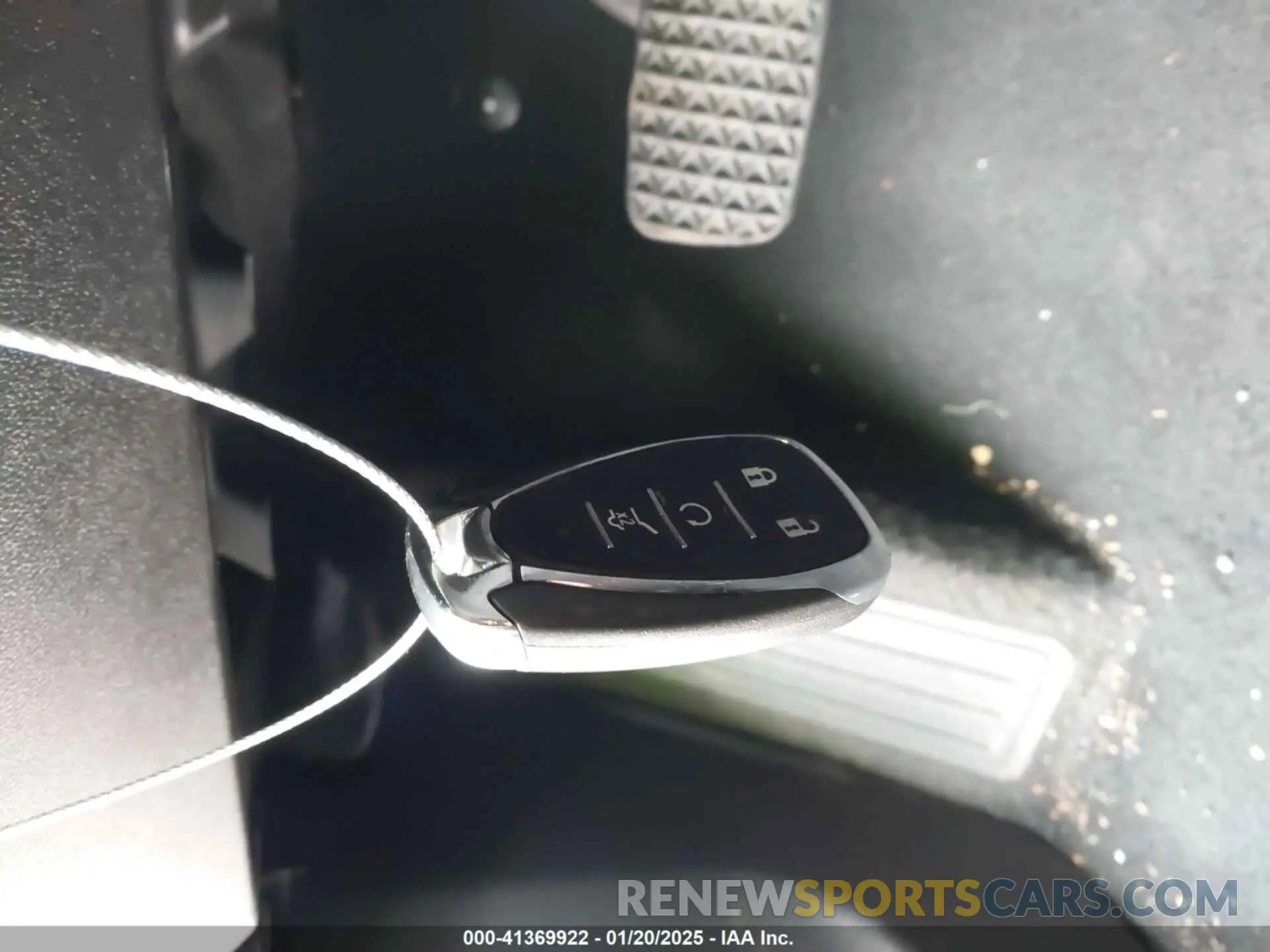11 Photograph of a damaged car 2GNAXKEV1K6178856 CHEVROLET EQUINOX 2019