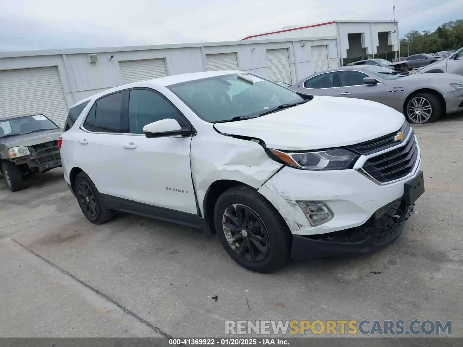 13 Photograph of a damaged car 2GNAXKEV1K6178856 CHEVROLET EQUINOX 2019