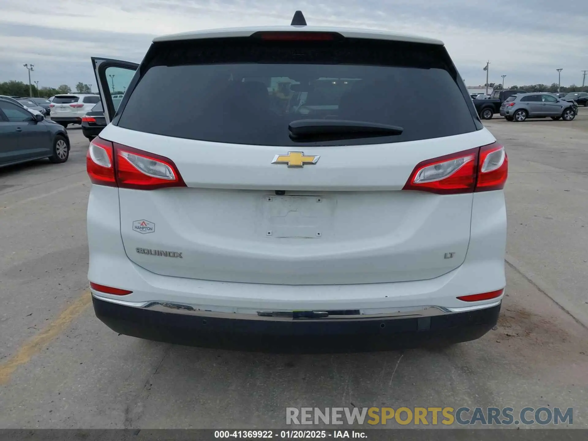 16 Photograph of a damaged car 2GNAXKEV1K6178856 CHEVROLET EQUINOX 2019