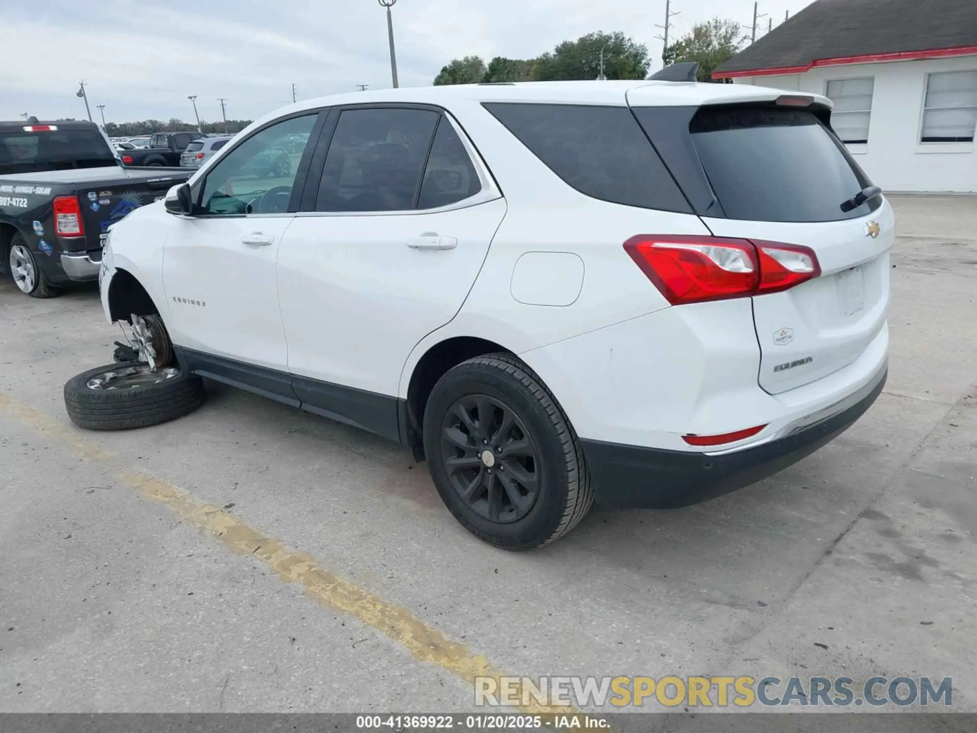 3 Photograph of a damaged car 2GNAXKEV1K6178856 CHEVROLET EQUINOX 2019