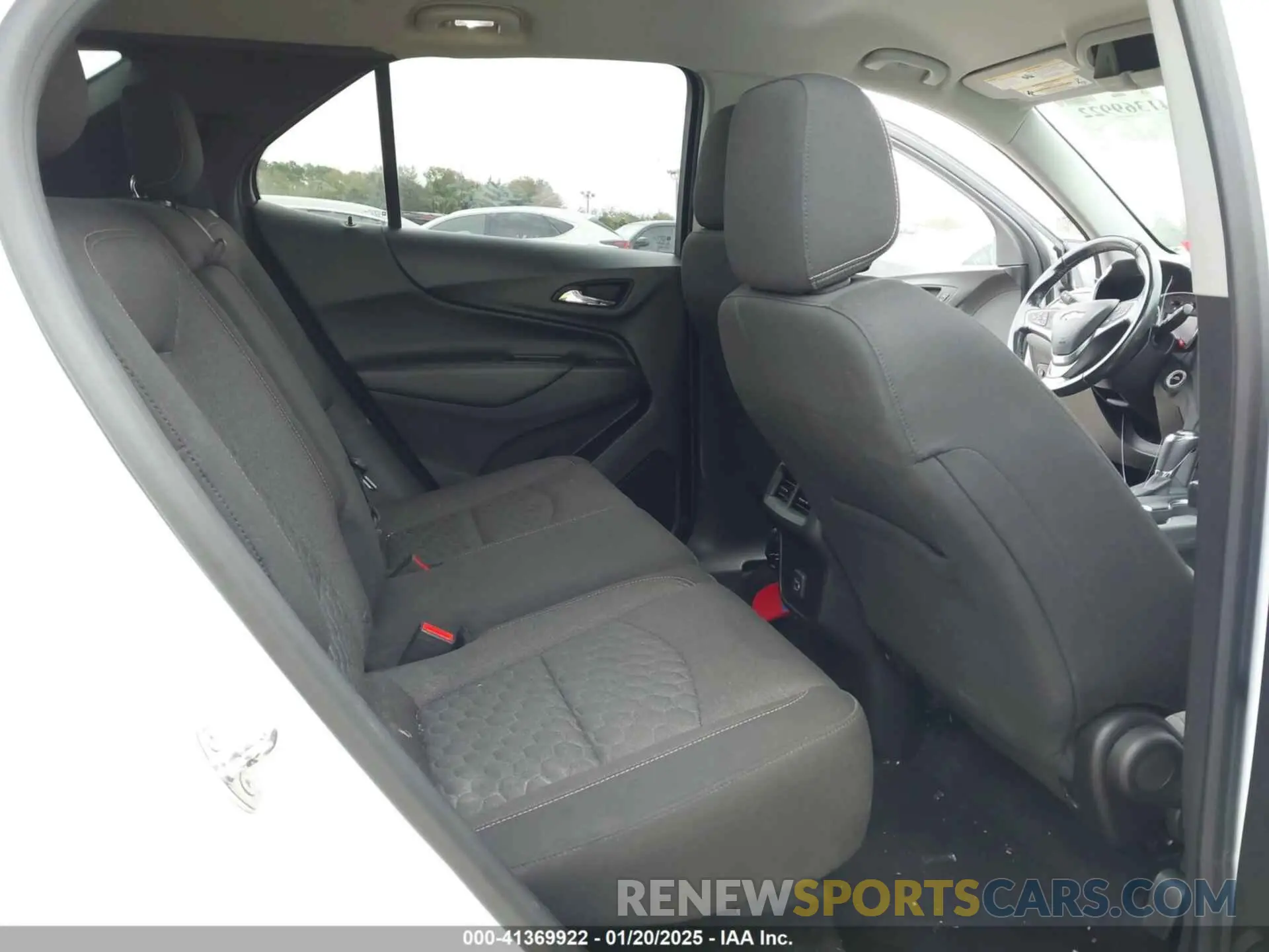 8 Photograph of a damaged car 2GNAXKEV1K6178856 CHEVROLET EQUINOX 2019