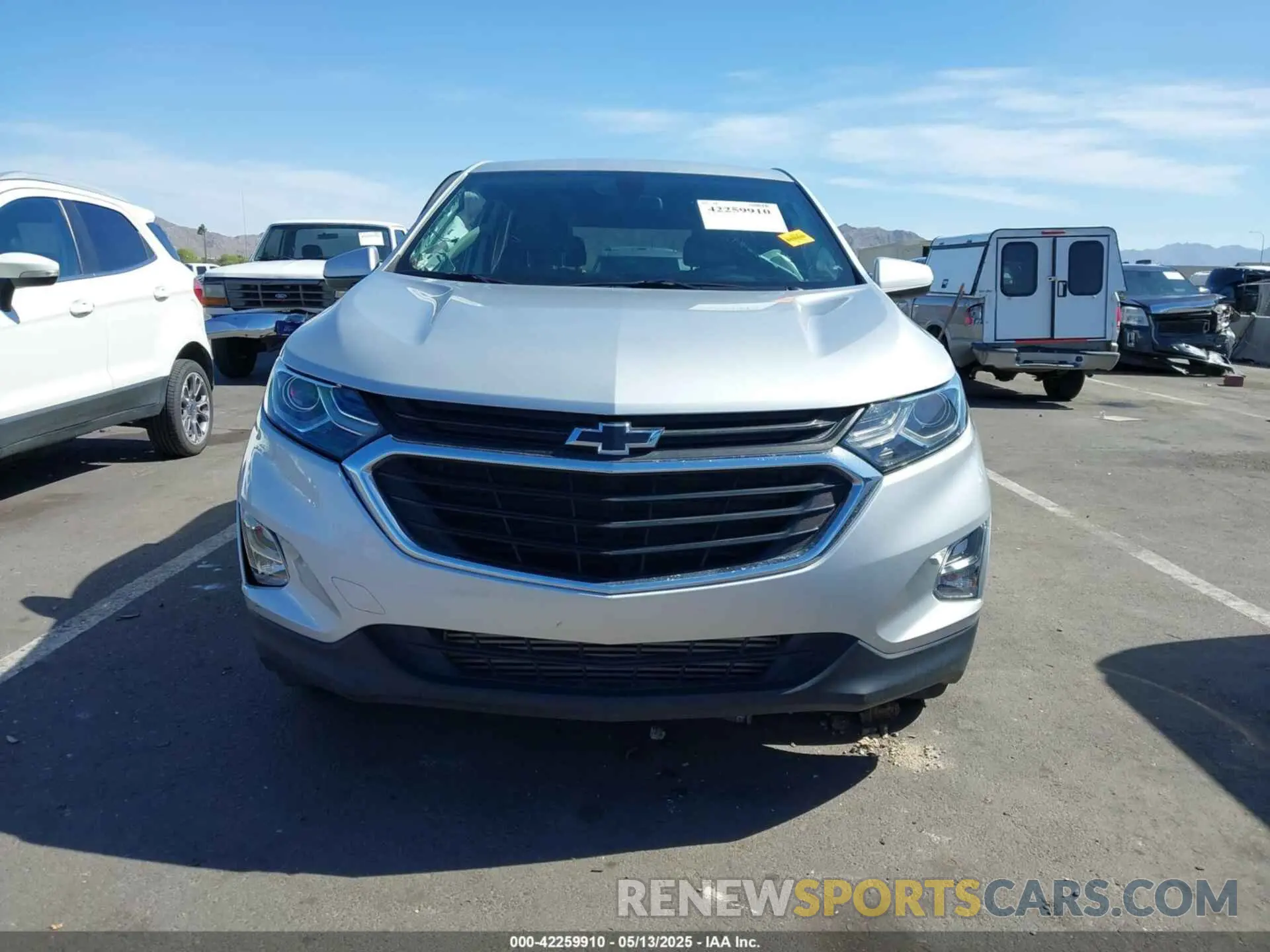 12 Photograph of a damaged car 2GNAXKEV1K6186200 CHEVROLET EQUINOX 2019