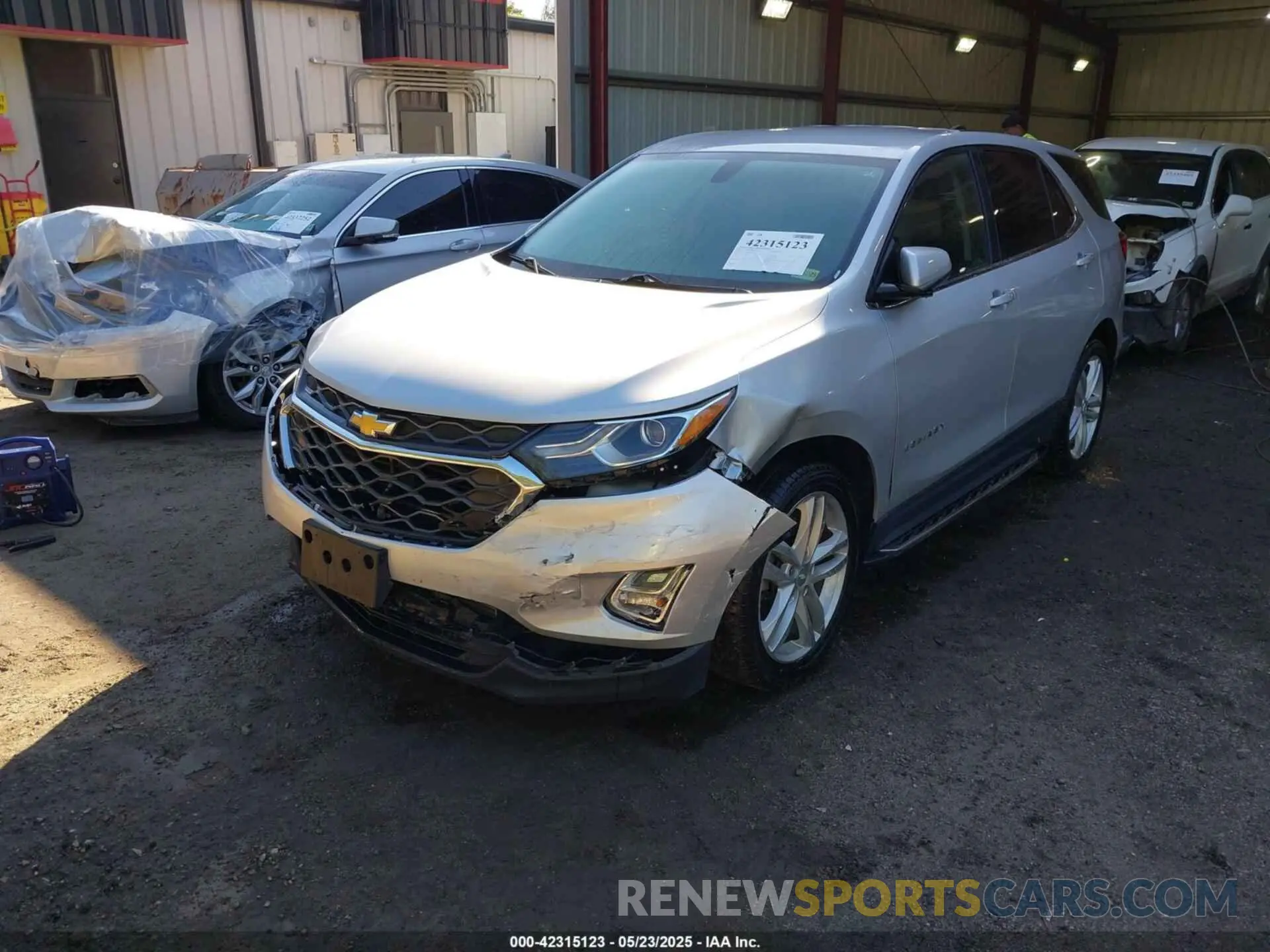 2 Photograph of a damaged car 2GNAXKEV1K6189548 CHEVROLET EQUINOX 2019