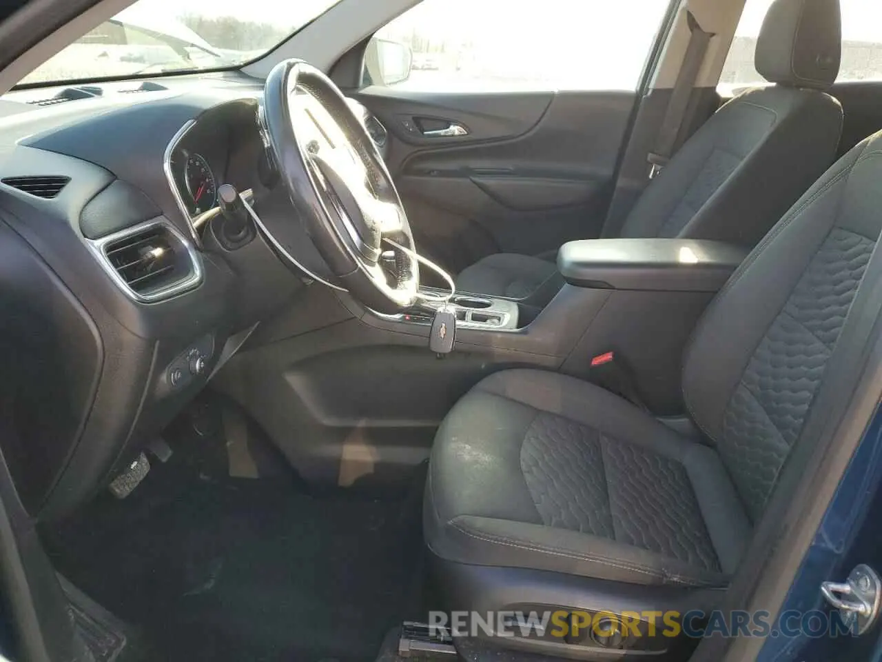 7 Photograph of a damaged car 2GNAXKEV1K6201200 CHEVROLET EQUINOX 2019