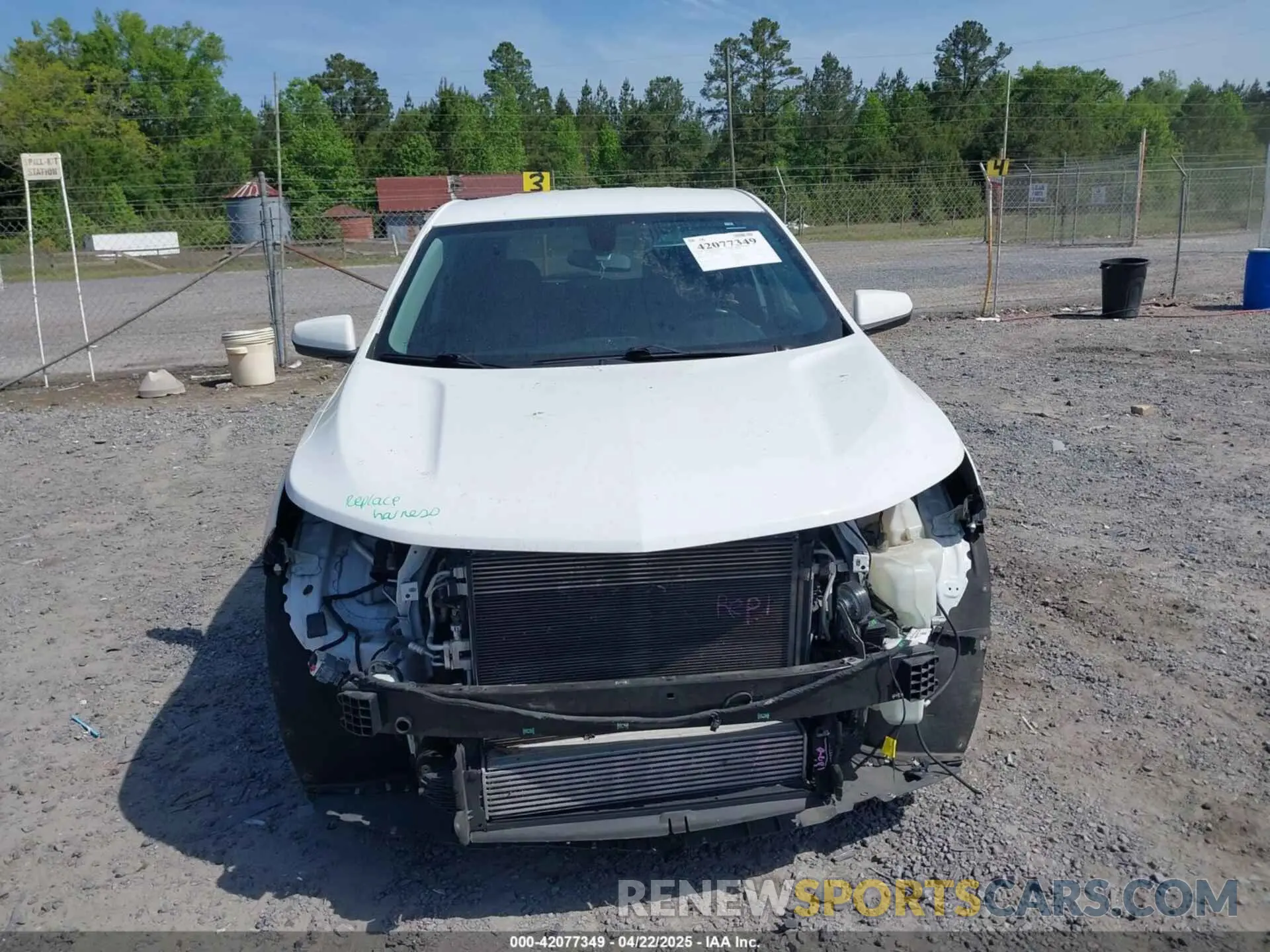 13 Photograph of a damaged car 2GNAXKEV1K6295708 CHEVROLET EQUINOX 2019