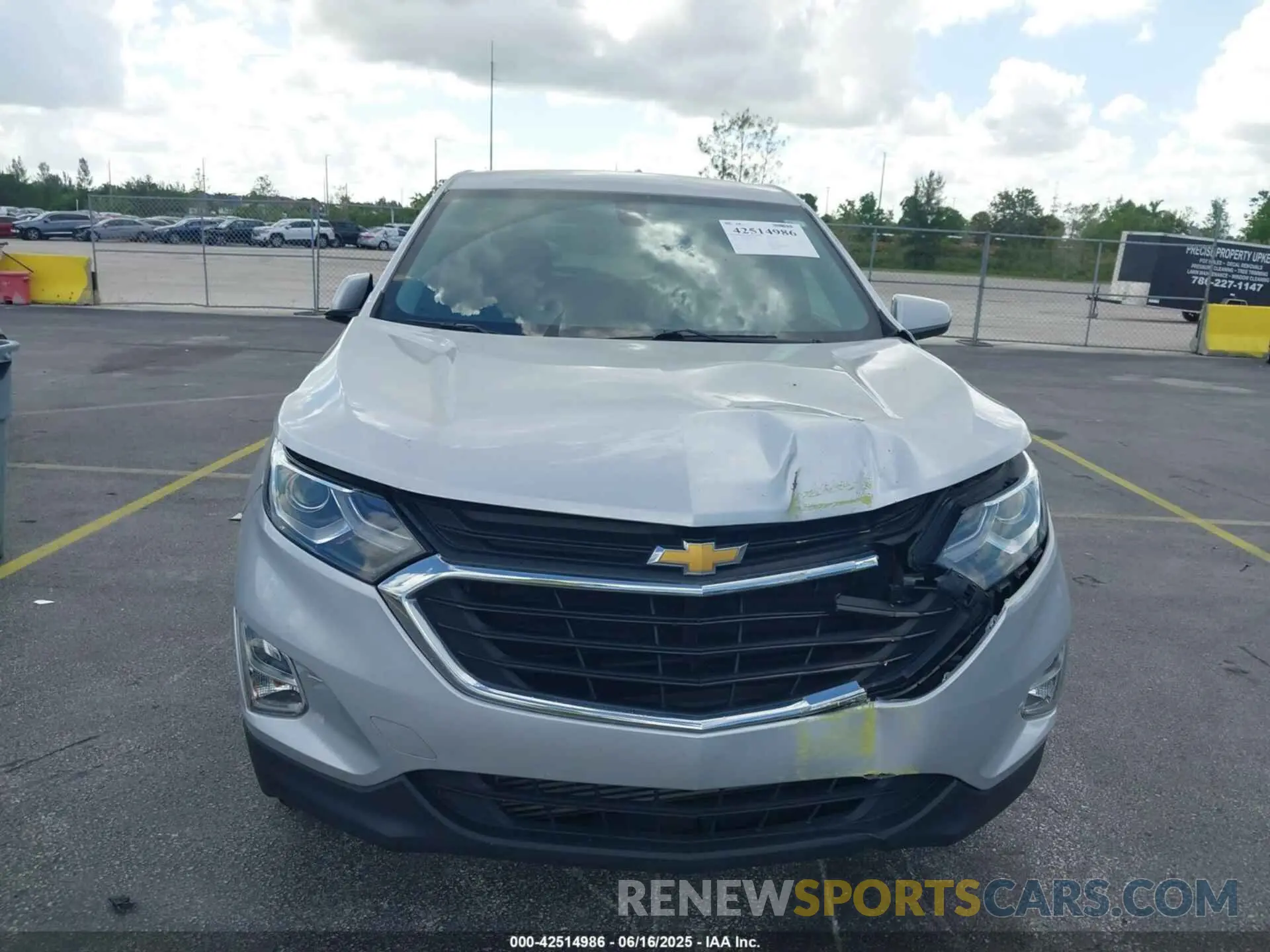 12 Photograph of a damaged car 2GNAXKEV2K6125065 CHEVROLET EQUINOX 2019