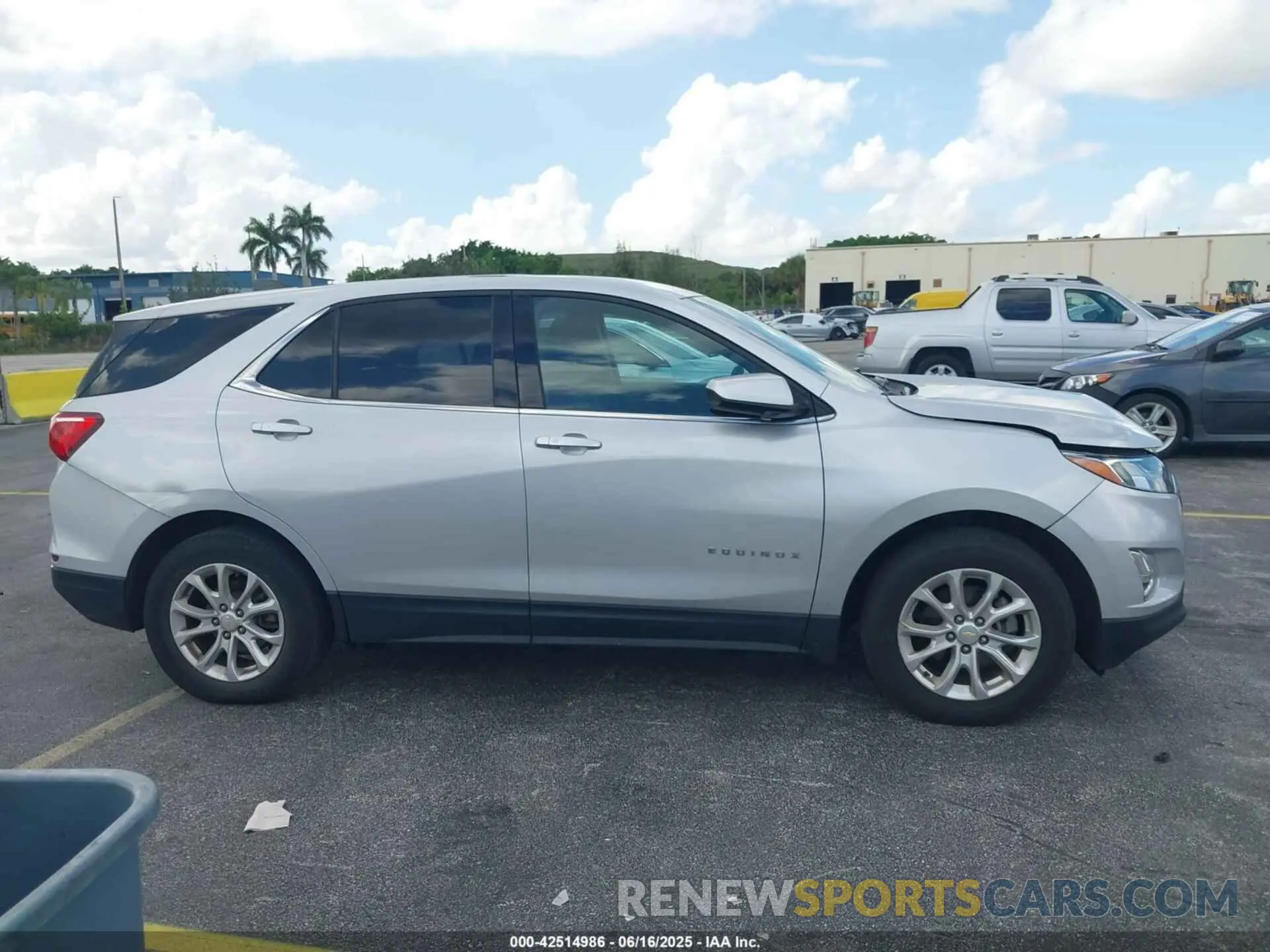 13 Photograph of a damaged car 2GNAXKEV2K6125065 CHEVROLET EQUINOX 2019