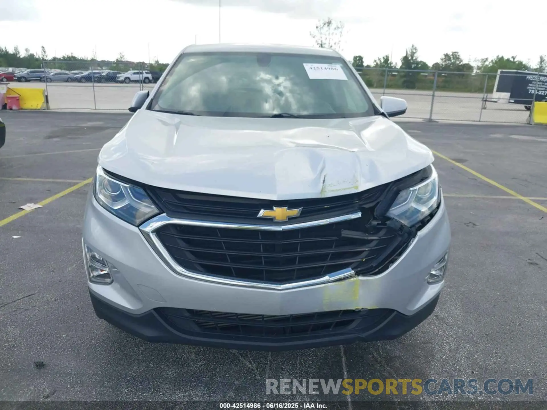 6 Photograph of a damaged car 2GNAXKEV2K6125065 CHEVROLET EQUINOX 2019
