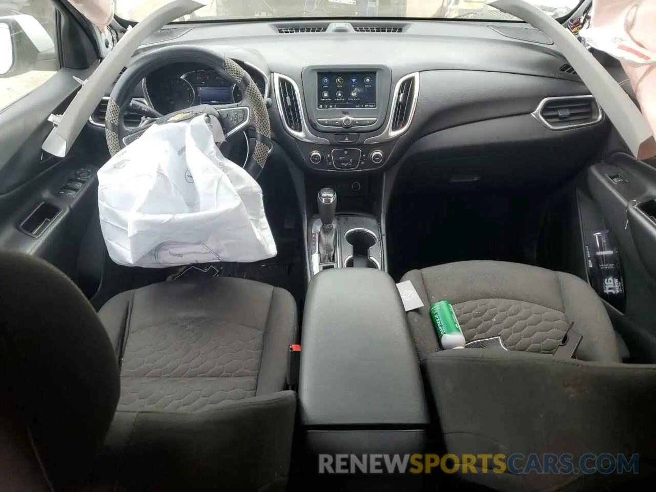 8 Photograph of a damaged car 2GNAXKEV2K6157708 CHEVROLET EQUINOX 2019