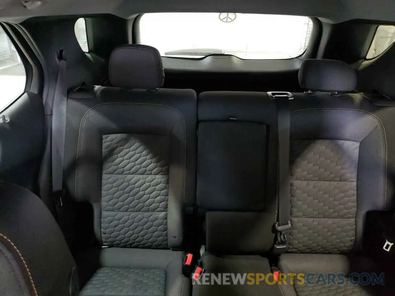 10 Photograph of a damaged car 2GNAXKEV2K6170541 CHEVROLET EQUINOX 2019