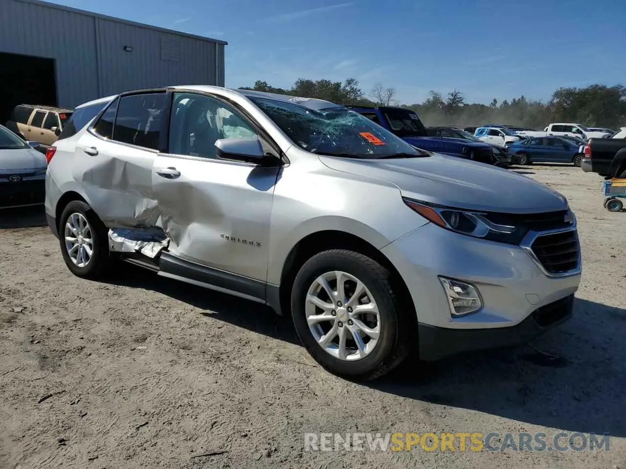 4 Photograph of a damaged car 2GNAXKEV2K6174993 CHEVROLET EQUINOX 2019