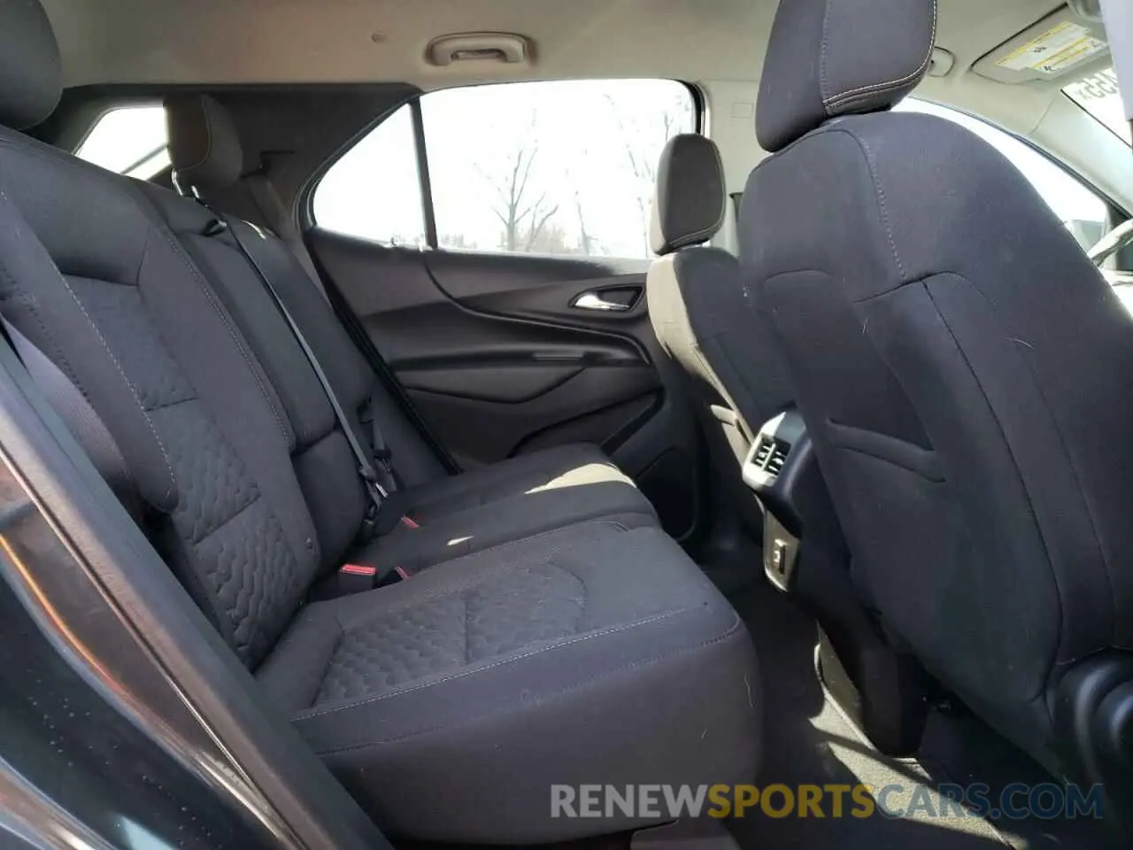 11 Photograph of a damaged car 2GNAXKEV2K6196704 CHEVROLET EQUINOX 2019