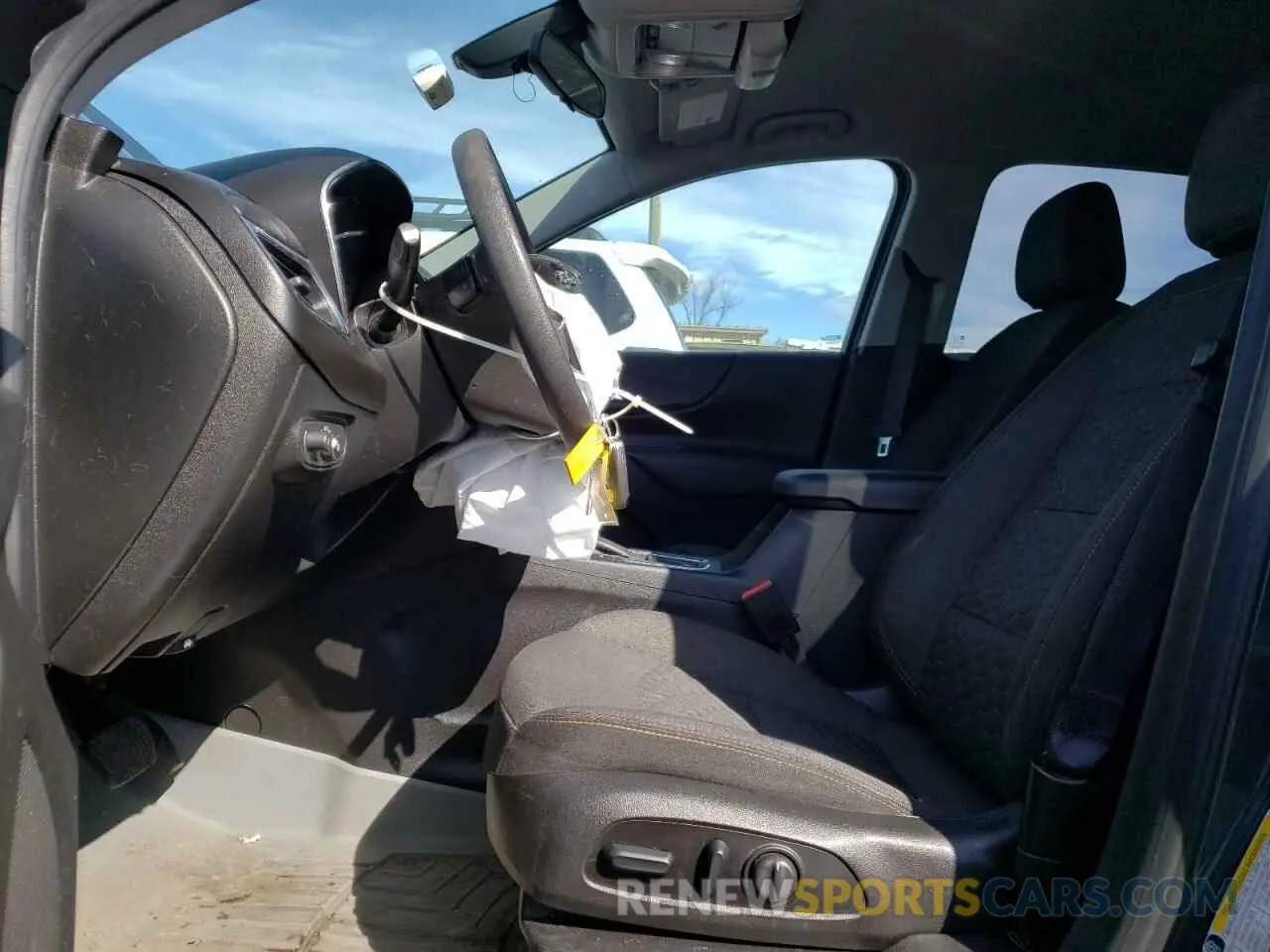 7 Photograph of a damaged car 2GNAXKEV2K6196704 CHEVROLET EQUINOX 2019