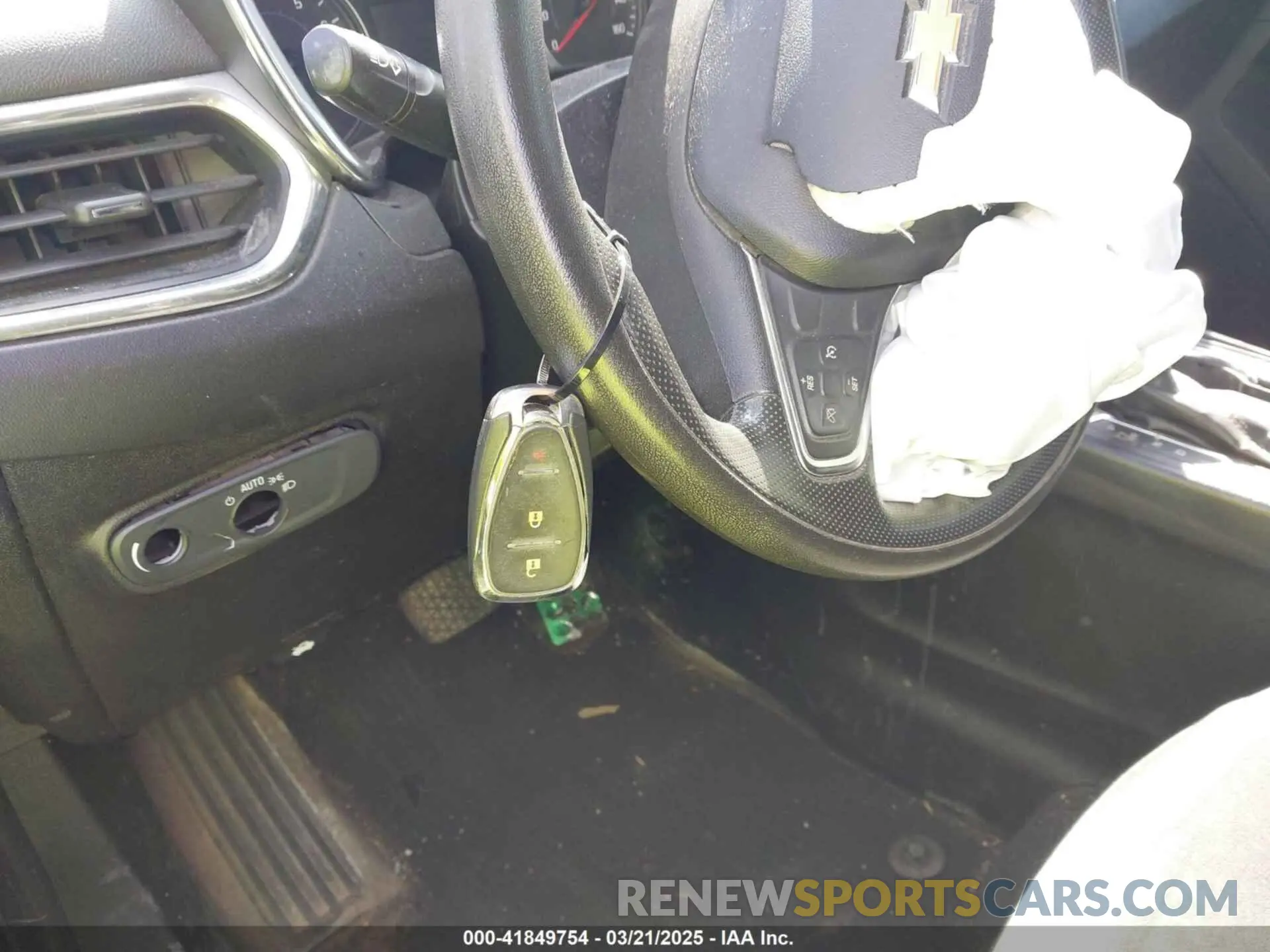11 Photograph of a damaged car 2GNAXKEV2K6219284 CHEVROLET EQUINOX 2019