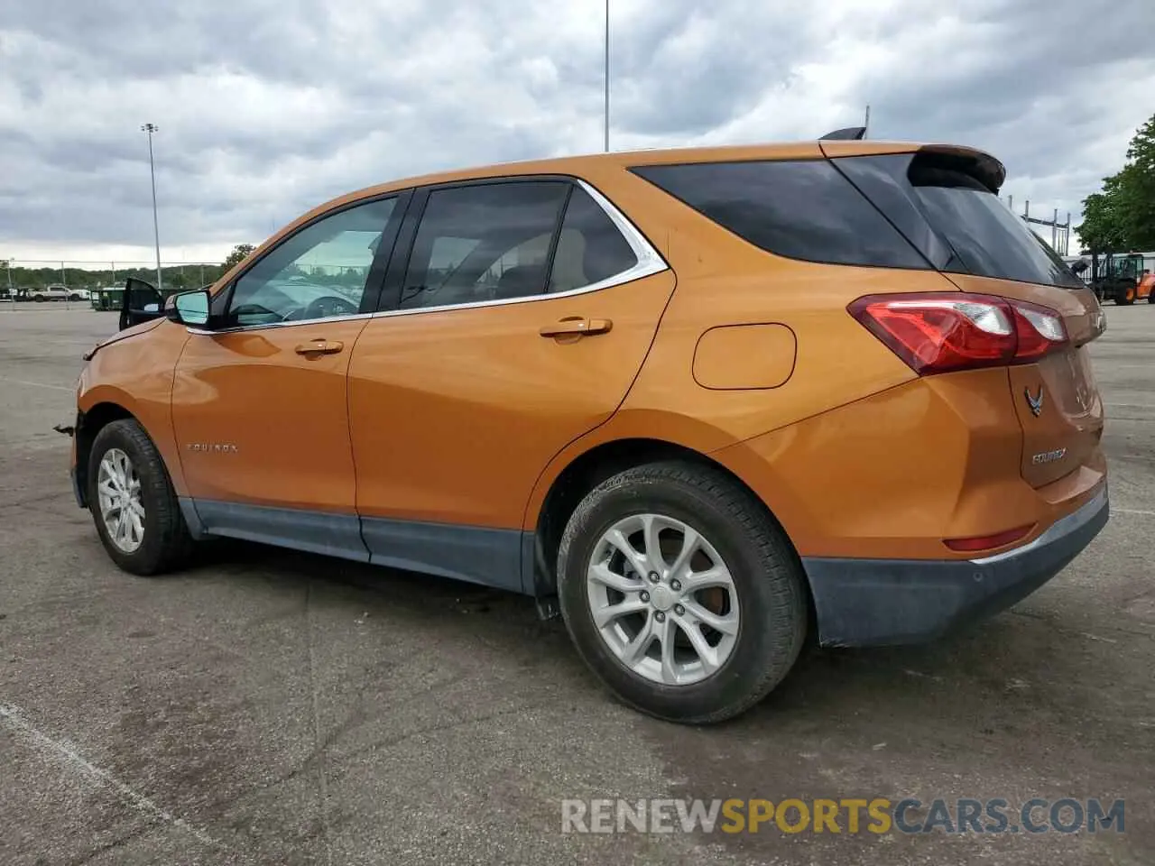 2 Photograph of a damaged car 2GNAXKEV2K6237008 CHEVROLET EQUINOX 2019