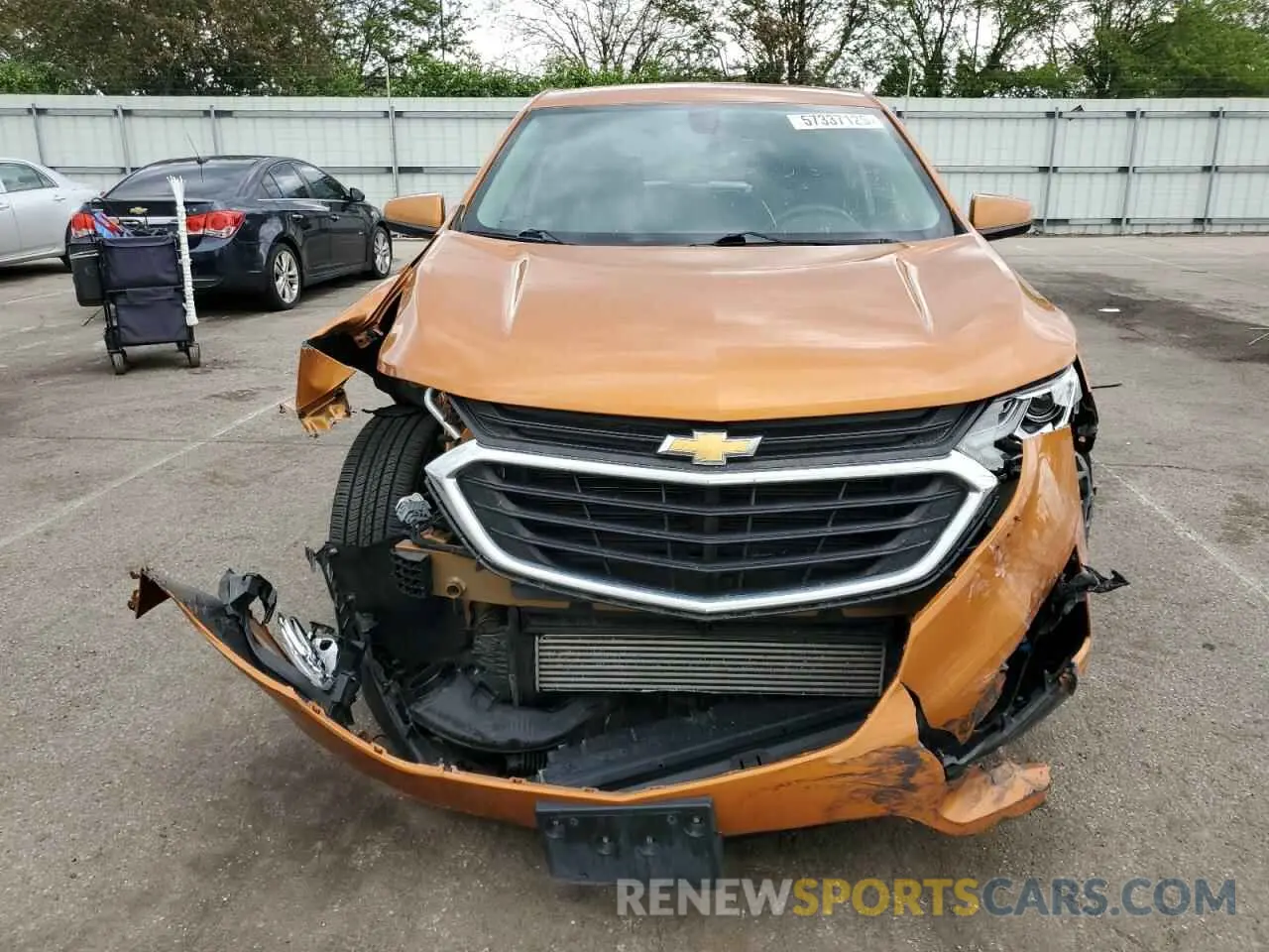 5 Photograph of a damaged car 2GNAXKEV2K6237008 CHEVROLET EQUINOX 2019