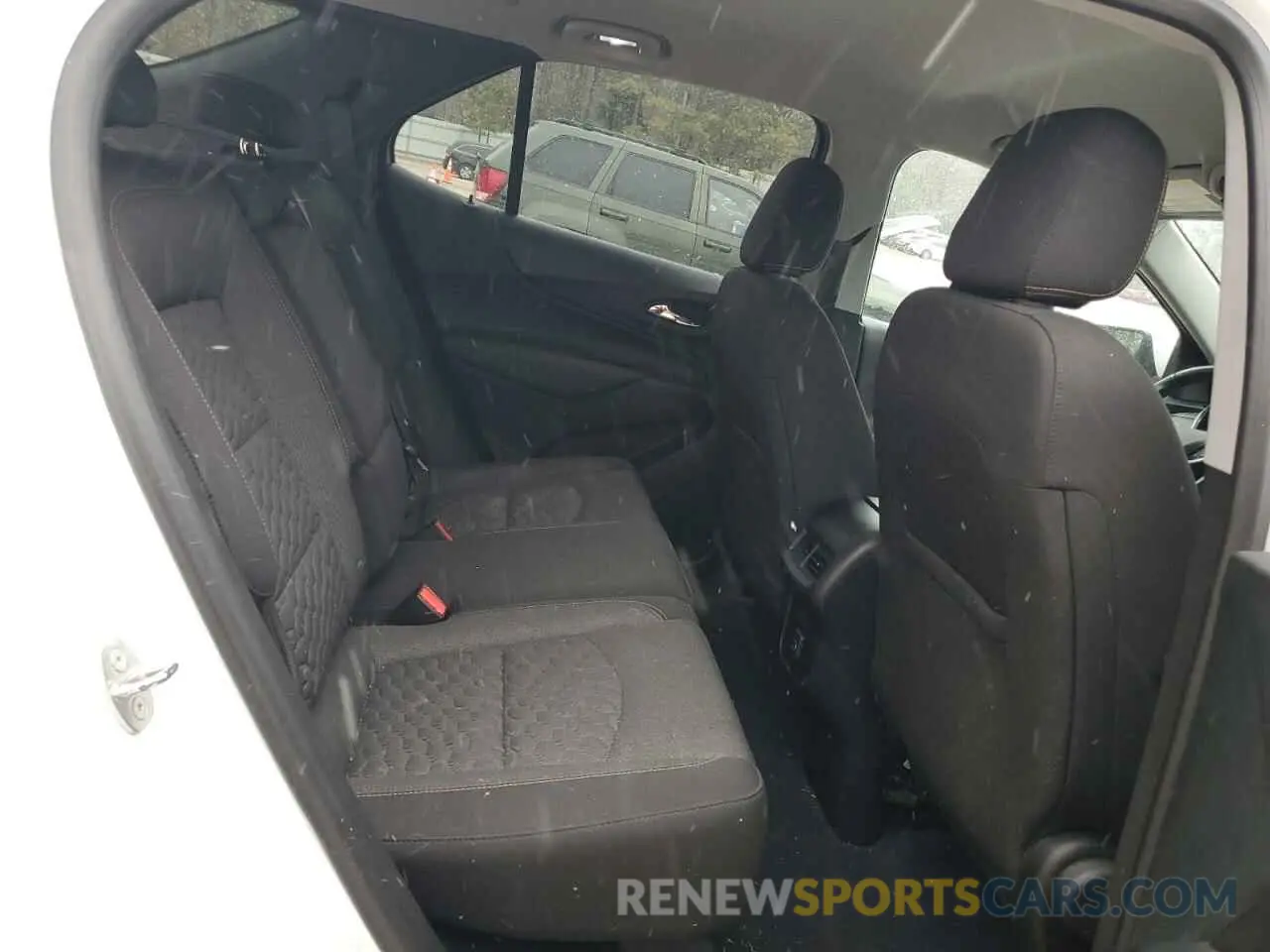 11 Photograph of a damaged car 2GNAXKEV2K6258246 CHEVROLET EQUINOX 2019