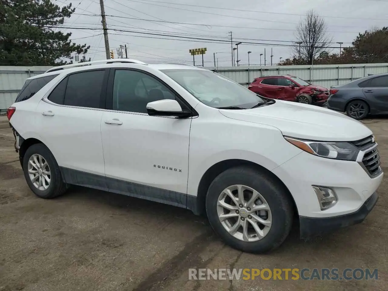 4 Photograph of a damaged car 2GNAXKEV3K6123325 CHEVROLET EQUINOX 2019