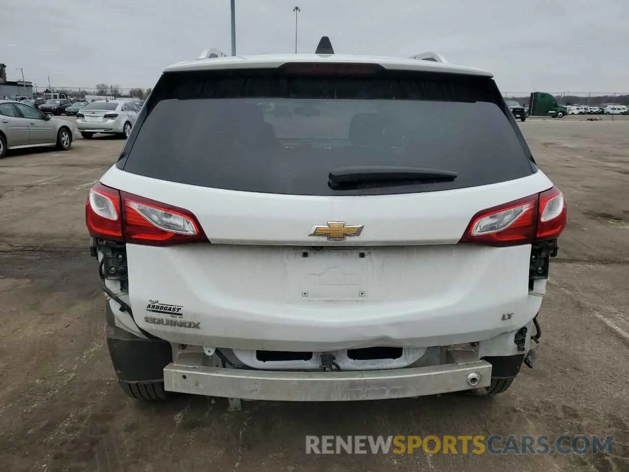 6 Photograph of a damaged car 2GNAXKEV3K6123325 CHEVROLET EQUINOX 2019