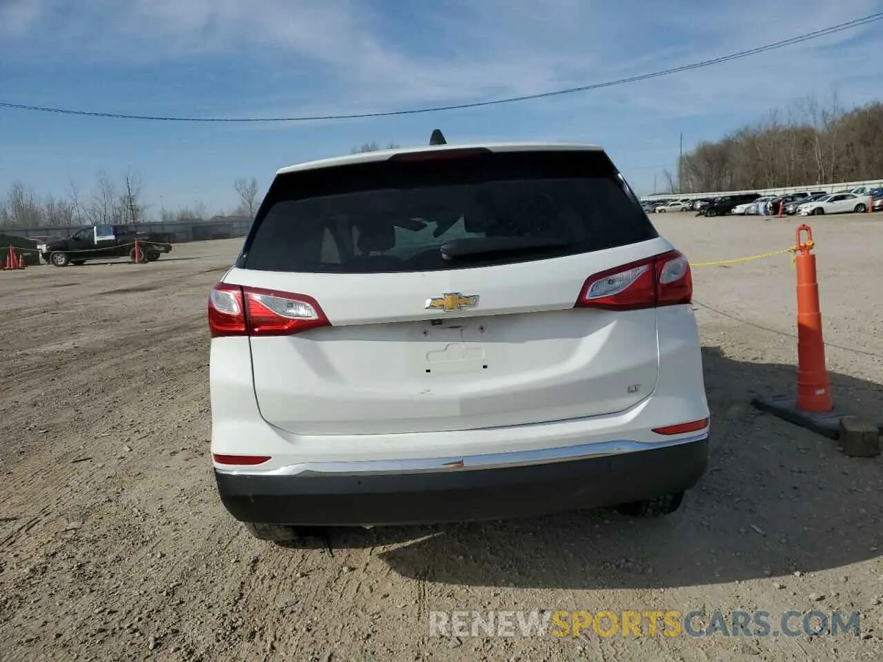 6 Photograph of a damaged car 2GNAXKEV3K6149178 CHEVROLET EQUINOX 2019