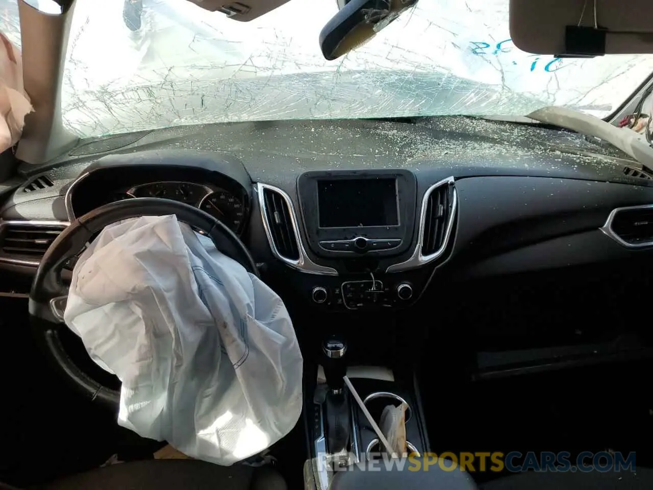 8 Photograph of a damaged car 2GNAXKEV3K6149178 CHEVROLET EQUINOX 2019