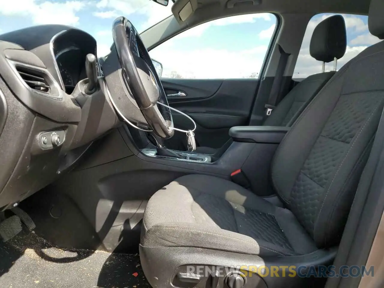 7 Photograph of a damaged car 2GNAXKEV3K6158107 CHEVROLET EQUINOX 2019