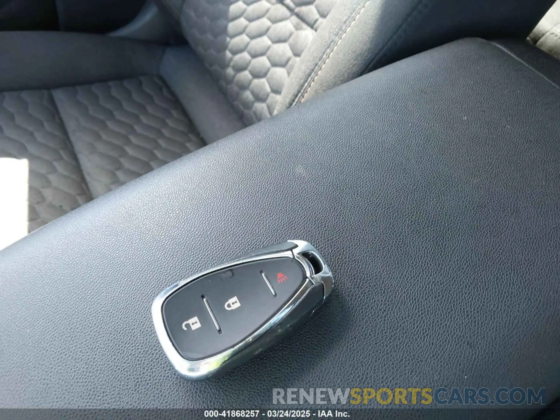 11 Photograph of a damaged car 2GNAXKEV3K6158687 CHEVROLET EQUINOX 2019