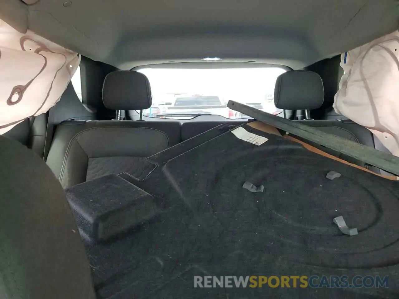 10 Photograph of a damaged car 2GNAXKEV3K6163873 CHEVROLET EQUINOX 2019