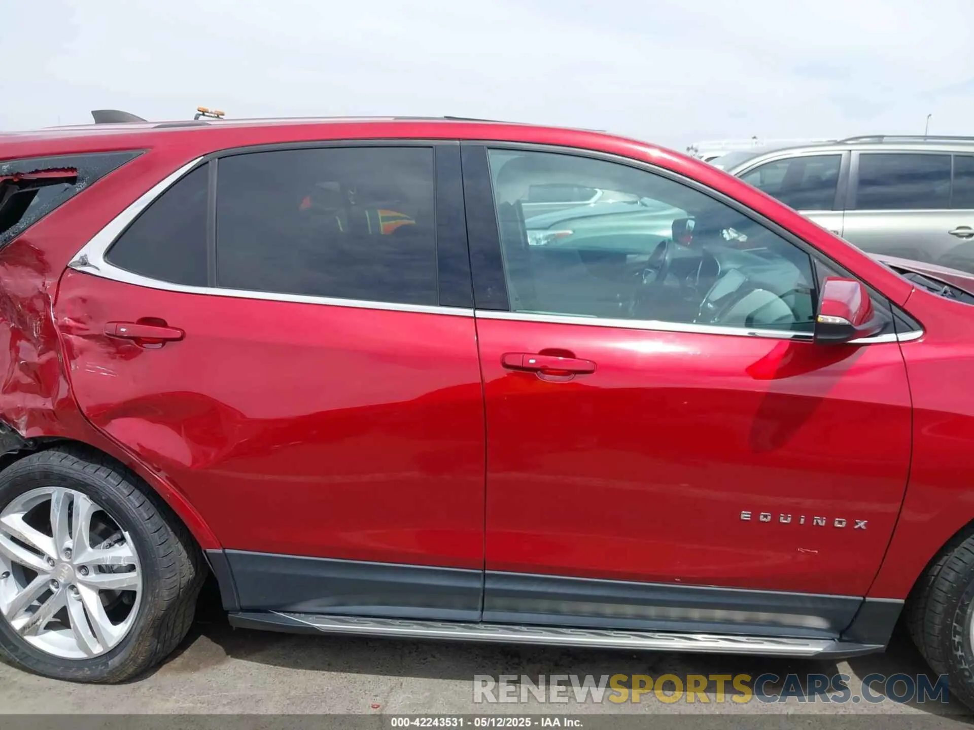 13 Photograph of a damaged car 2GNAXKEV3K6191740 CHEVROLET EQUINOX 2019