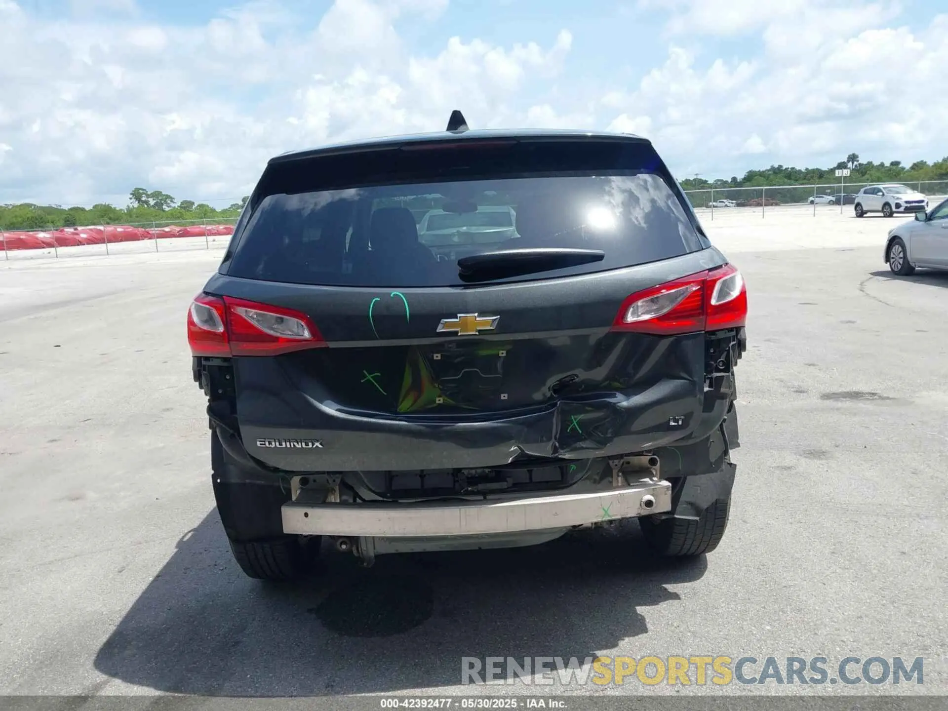 17 Photograph of a damaged car 2GNAXKEV3K6197523 CHEVROLET EQUINOX 2019