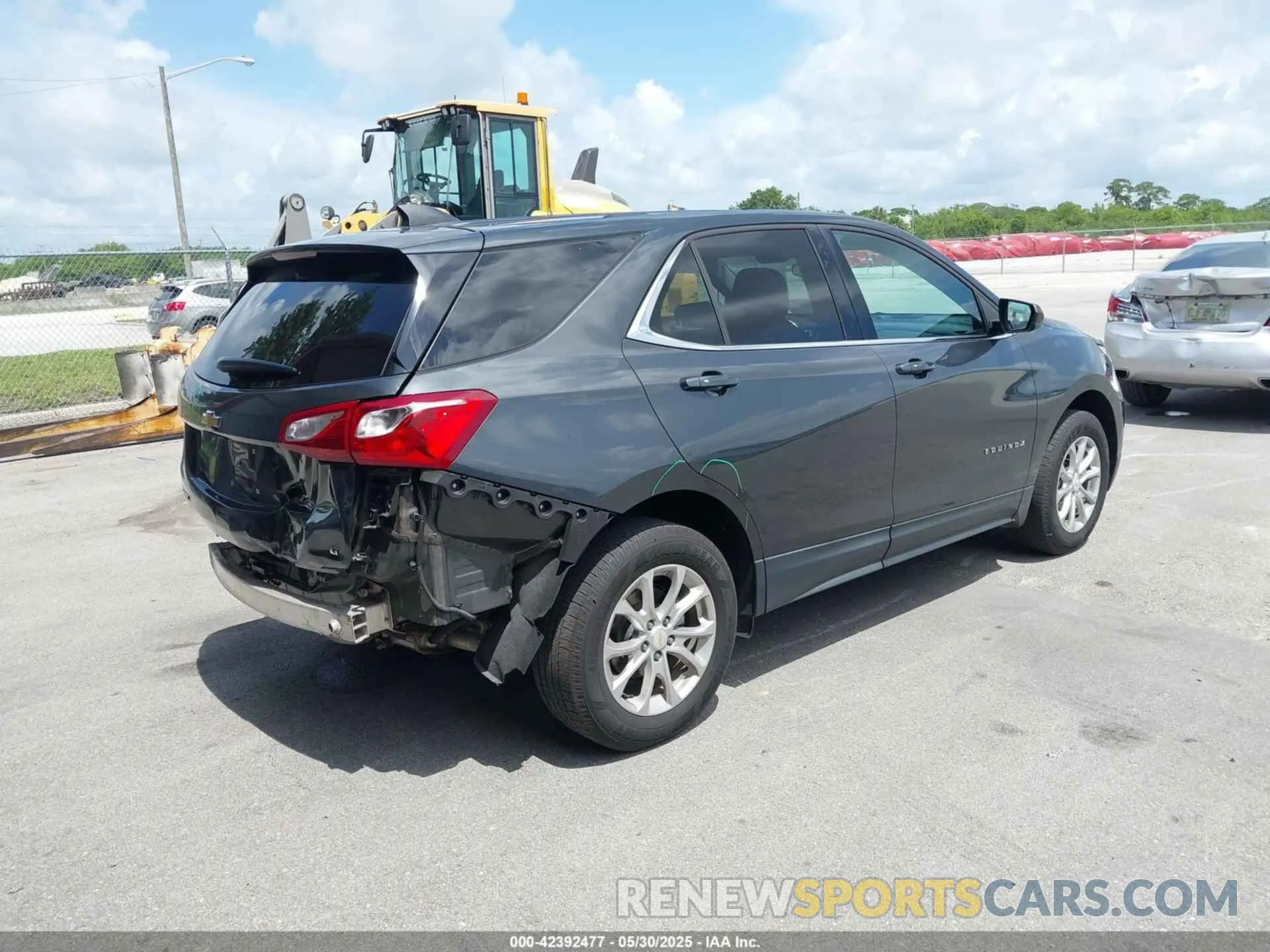 4 Photograph of a damaged car 2GNAXKEV3K6197523 CHEVROLET EQUINOX 2019
