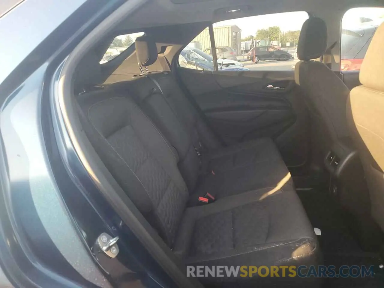 11 Photograph of a damaged car 2GNAXKEV3K6235686 CHEVROLET EQUINOX 2019